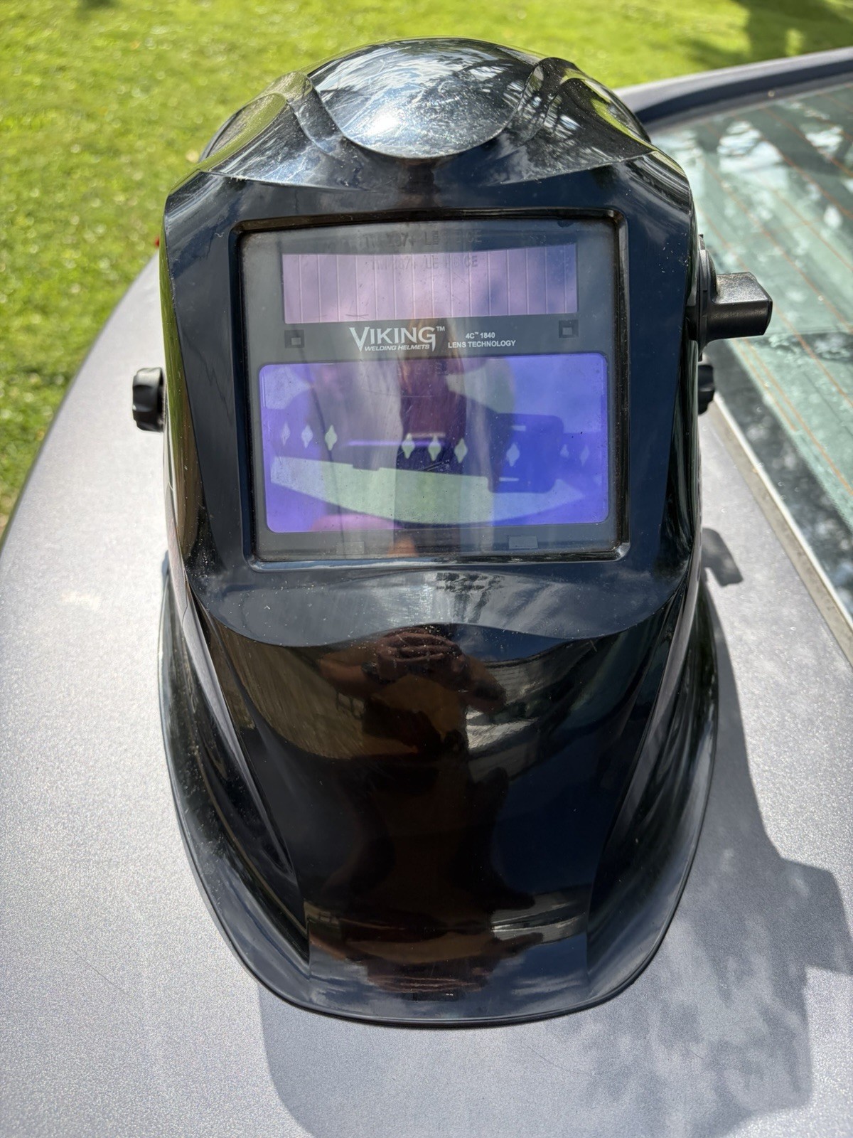 welding helmet auto darkening lincoln viking 1840 Series lightly used