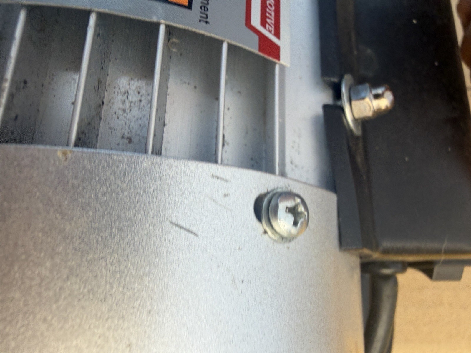 Pittsburgh 61245 2.5CFM Automotive Portable Refrigerant Vacuum Pump 120V/3.4A