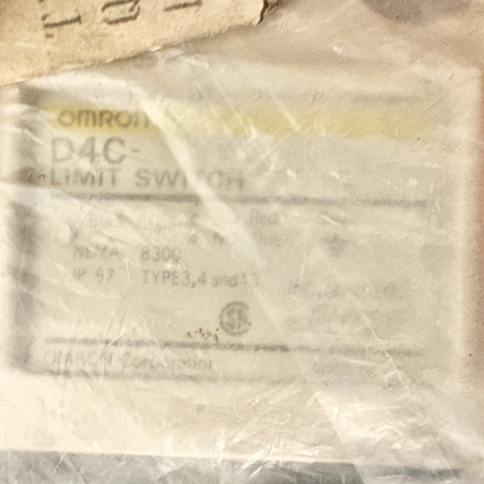 Omron D4C-1641 Limit Switch, Nema B300 (New/Sealed)
