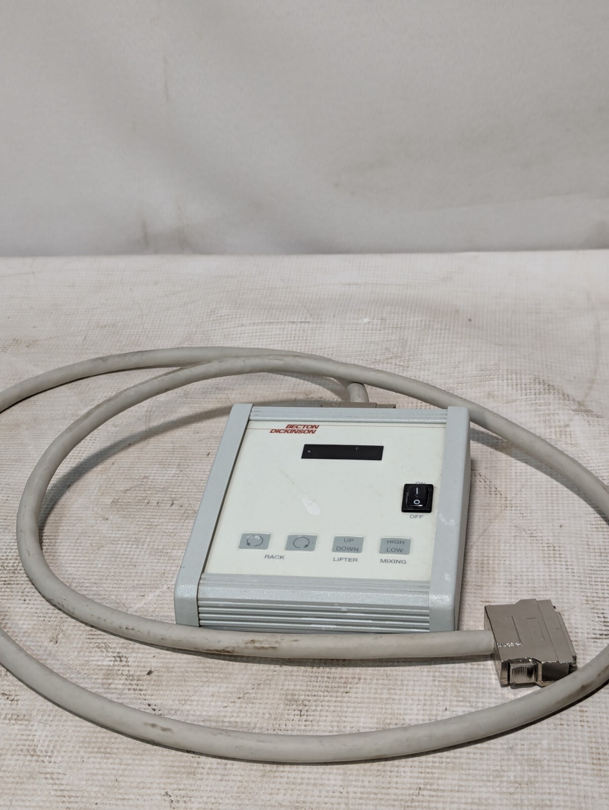 Becton Dickinson FACS loader keypad controller with 04-10886-00 cable