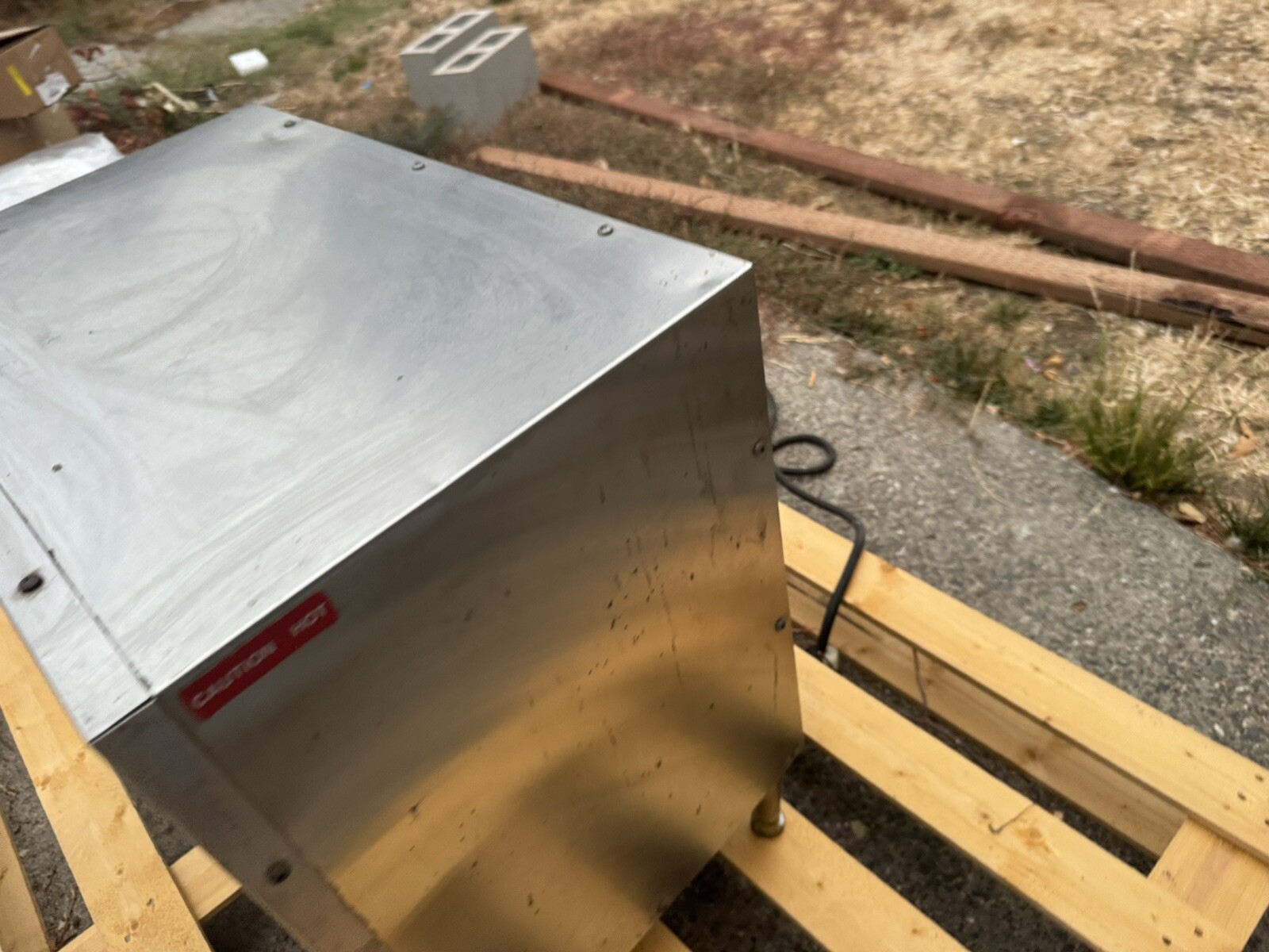 Lang MeltMaster Plus II conveyor broiler MM24-P. For commercial use.