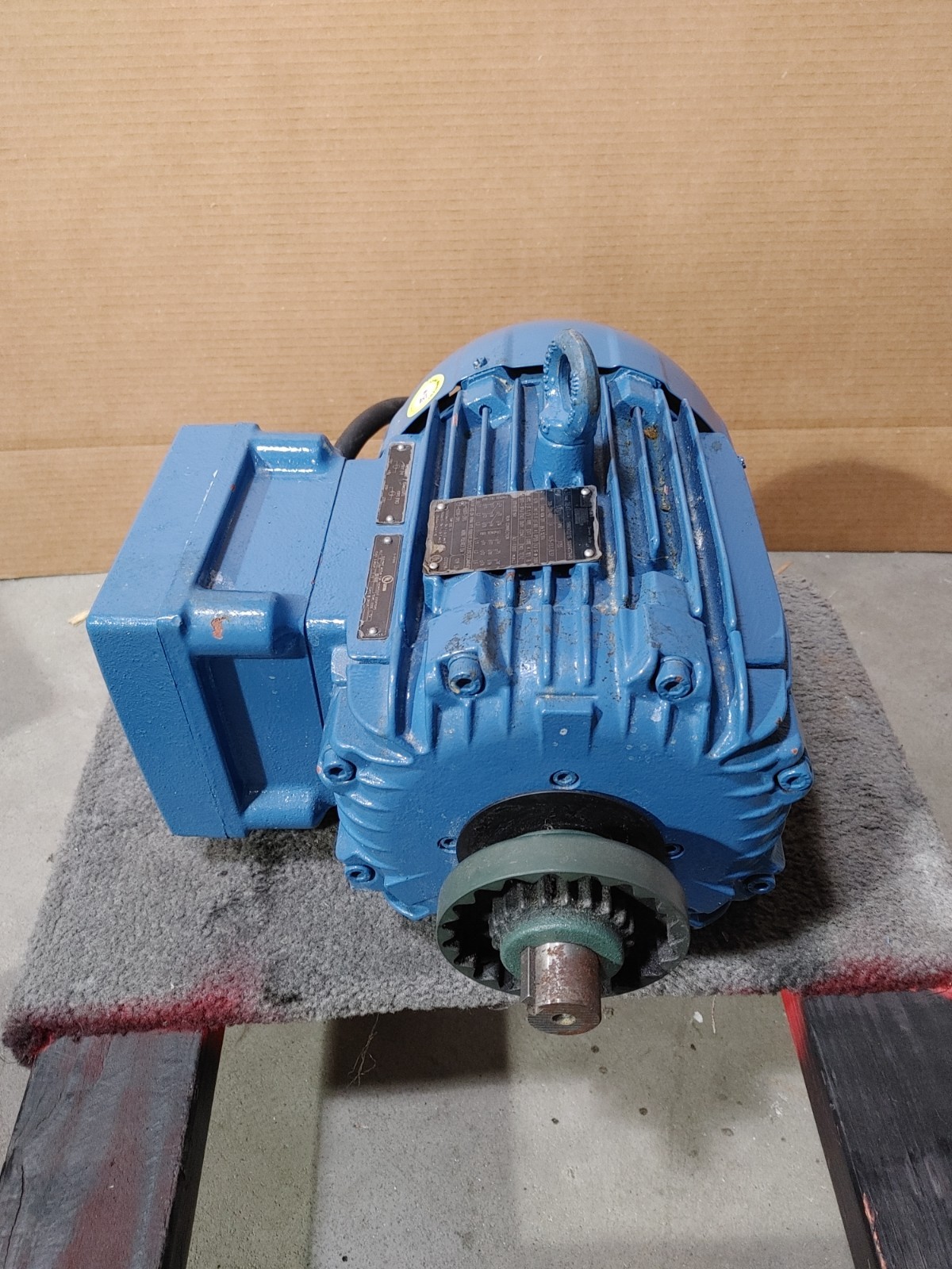 WEG 00518XT3E184T 3PH 1755 RPM 208-230/460 V 184T W21 Explosion Proof Motor