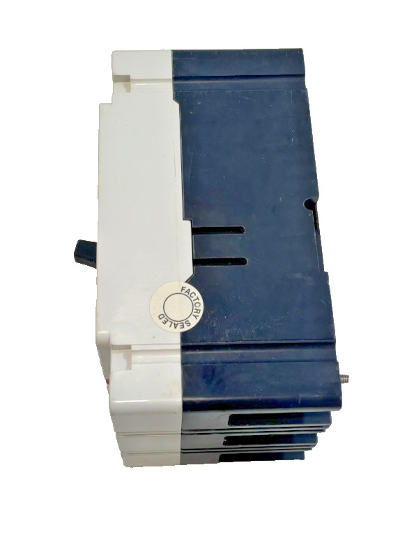CUTLER HAMMER EHD3015 – 15A, 3P, 480 VOLT INDUSTRIAL CIRCUIT BREAKER, 14K – NEW