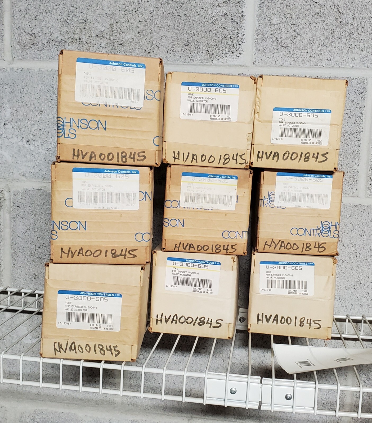 JOHNSON CONTROLS ACTUATOR MOUNTING BASE V-3000-6005 V-3000-605 CAGE FOR VALVE