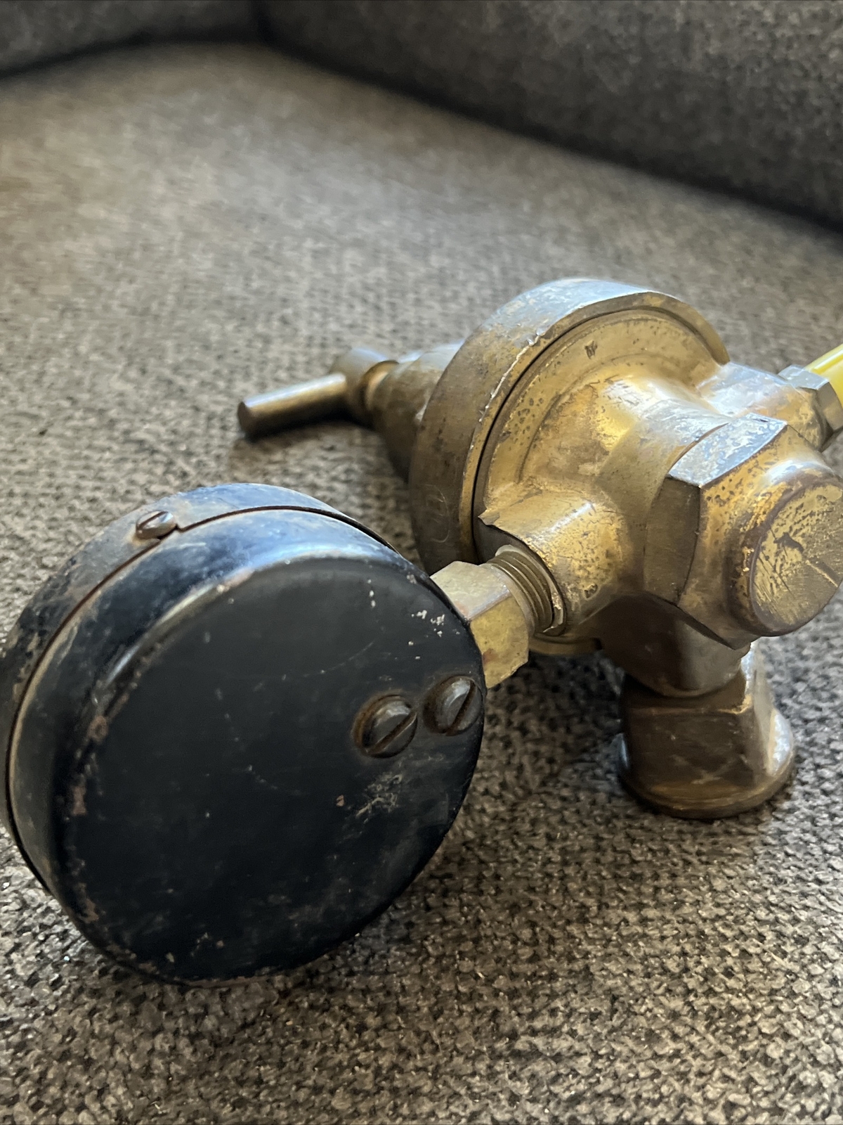 Marsh Pressure Gauge 300 Pounds With Valve Air Carbon Dioxide
