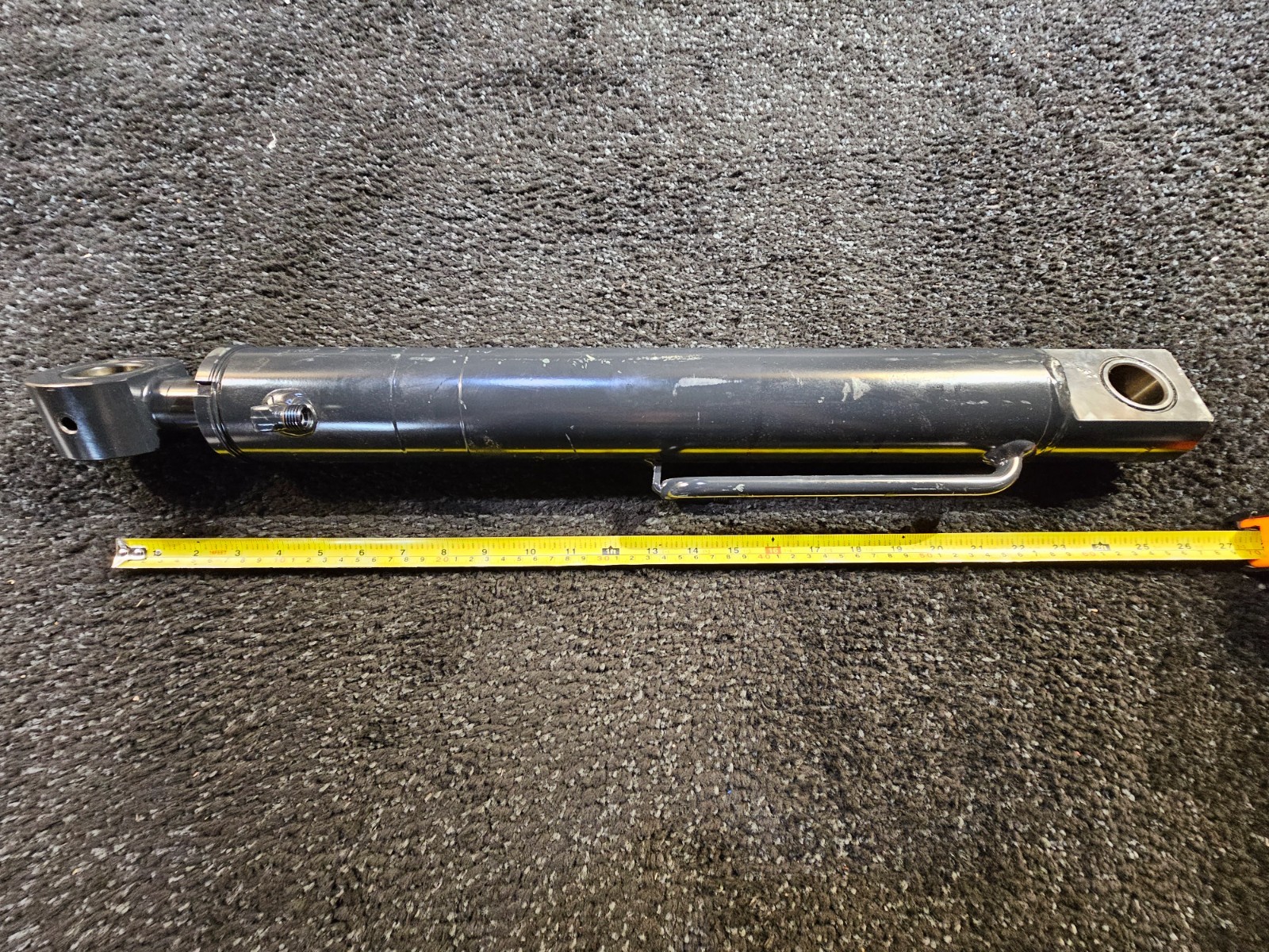 RG158-6760-5 Welded Hydraulic Cylinder 2.77″ OD x 26″ Retracted x 1.40″ Rod