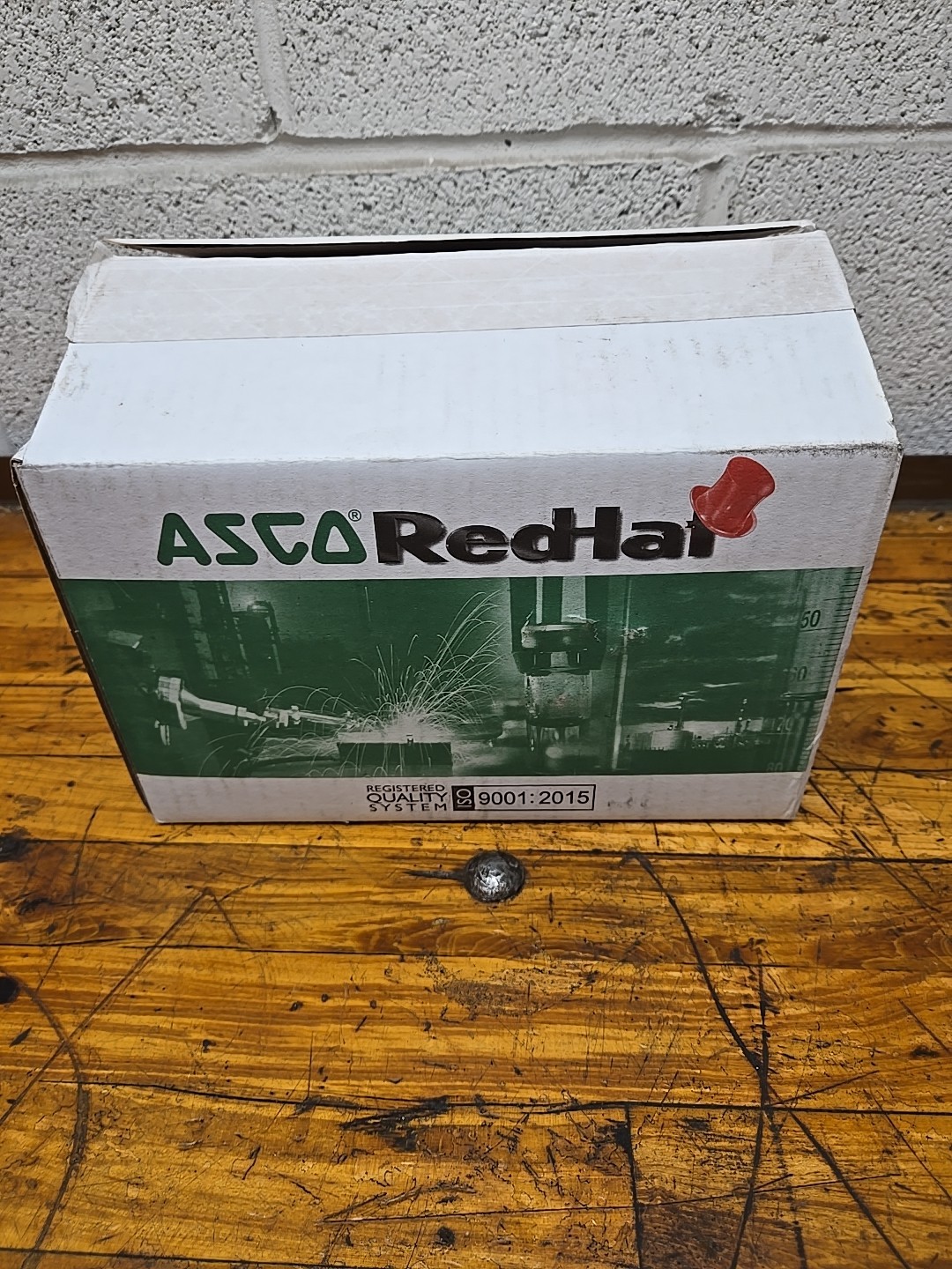New ASCO 8210B059 120v AC 1-1/2” Brass General Service Solenoid Valve