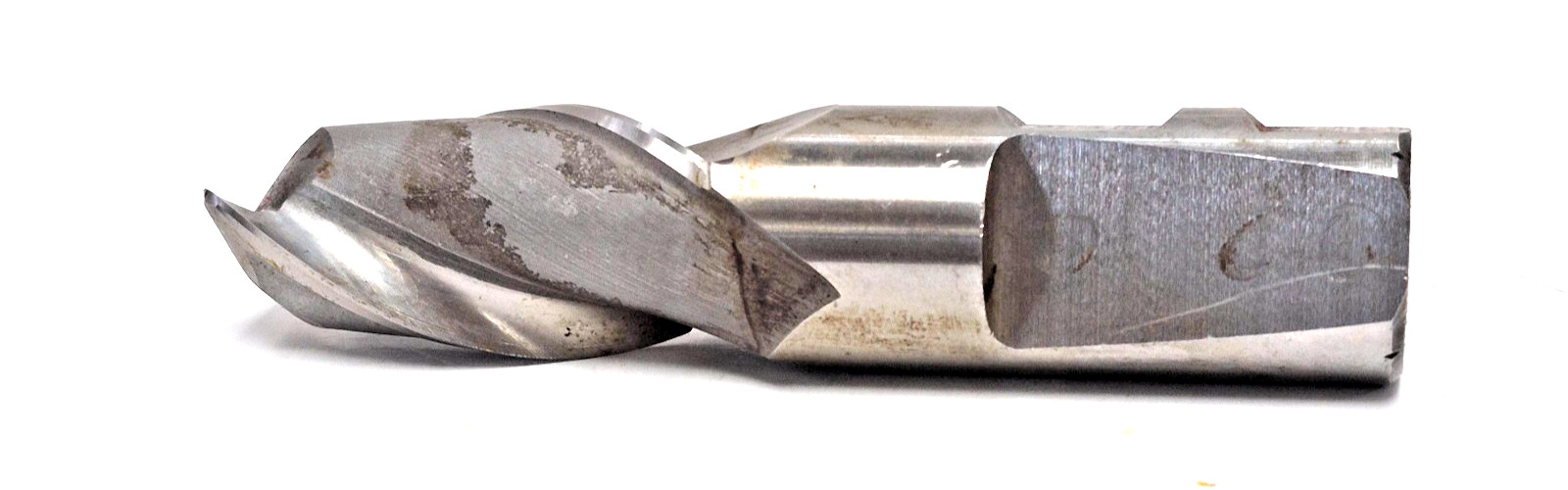 FASTCUT 63/64″ CORNER RADIUS END MILL 2″ LOC 2-FLUTE 4-1/2″ OAL HSS 2551-420