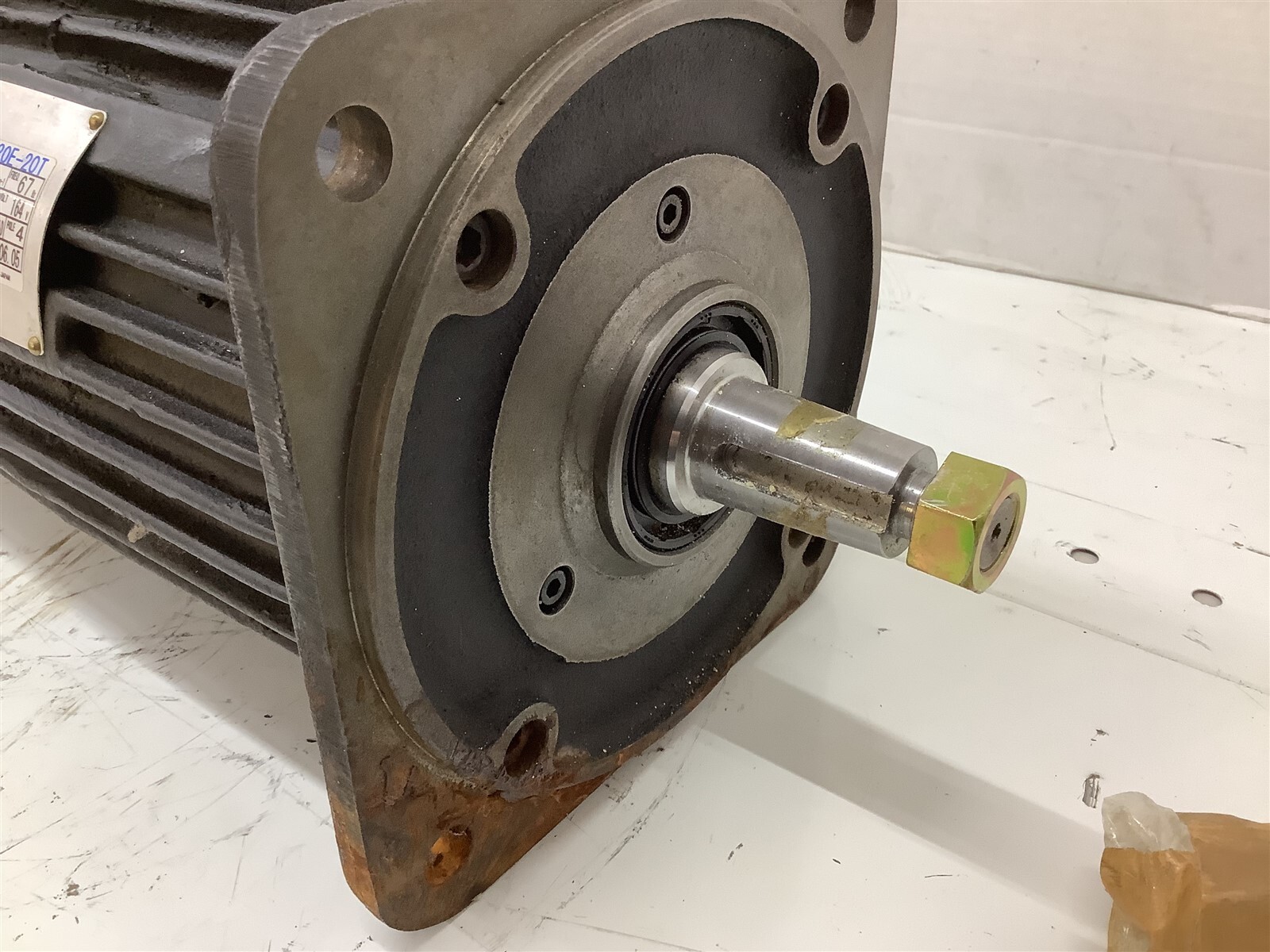 Okuma BL-120E-20T 2.4kW 164V 2000 RPM 4Pole 3PH 67Hz