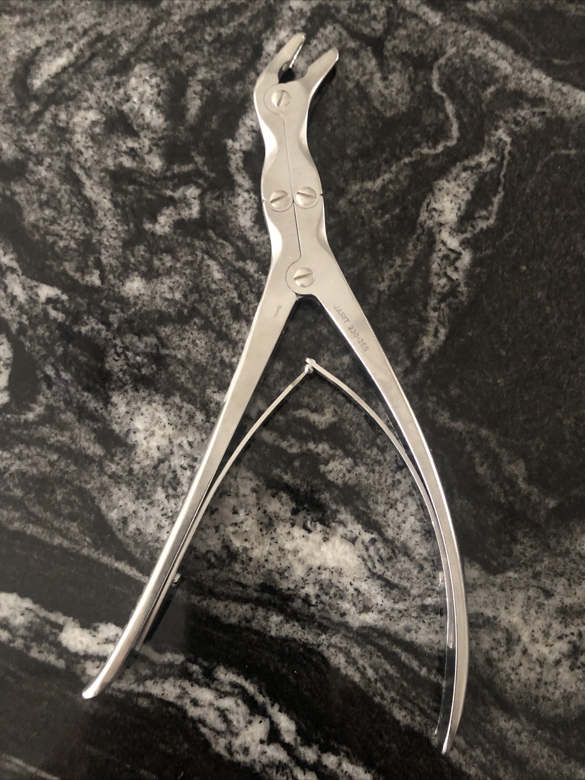 Integra Jarit 230-265 Leksell Rongeur, 3mm Bite, Full Curve, 9 1/8”