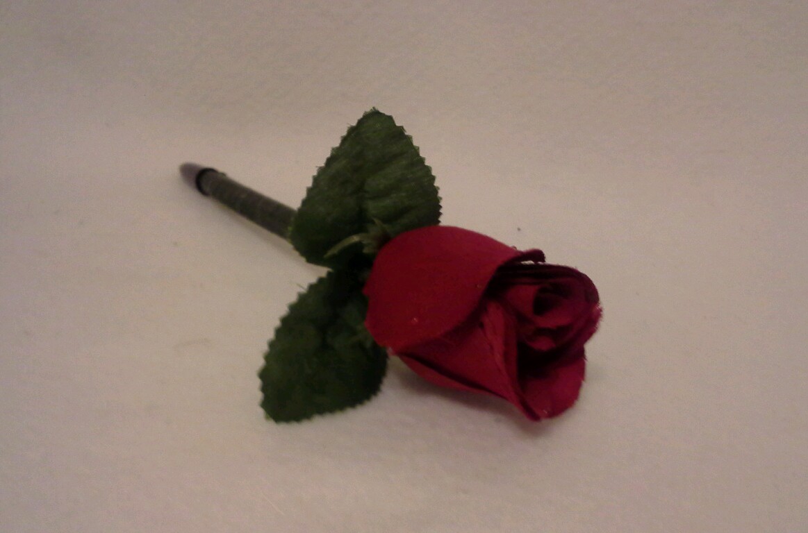 Flower Pen- Red Or White Rose Handcrafted –NEW Black ink Combined Shipping