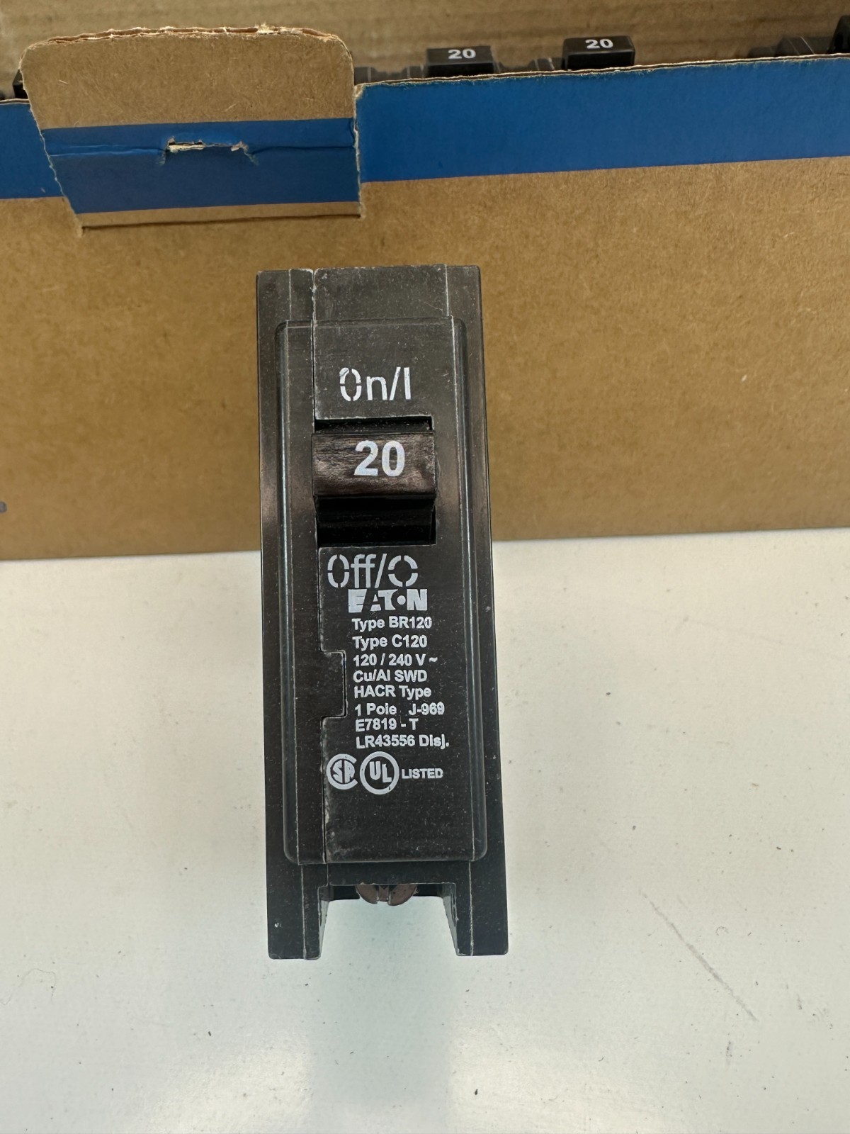 EATON BR120 Circuit Breakers Type BR 20A One Pole (Box of 10) Black – NEW