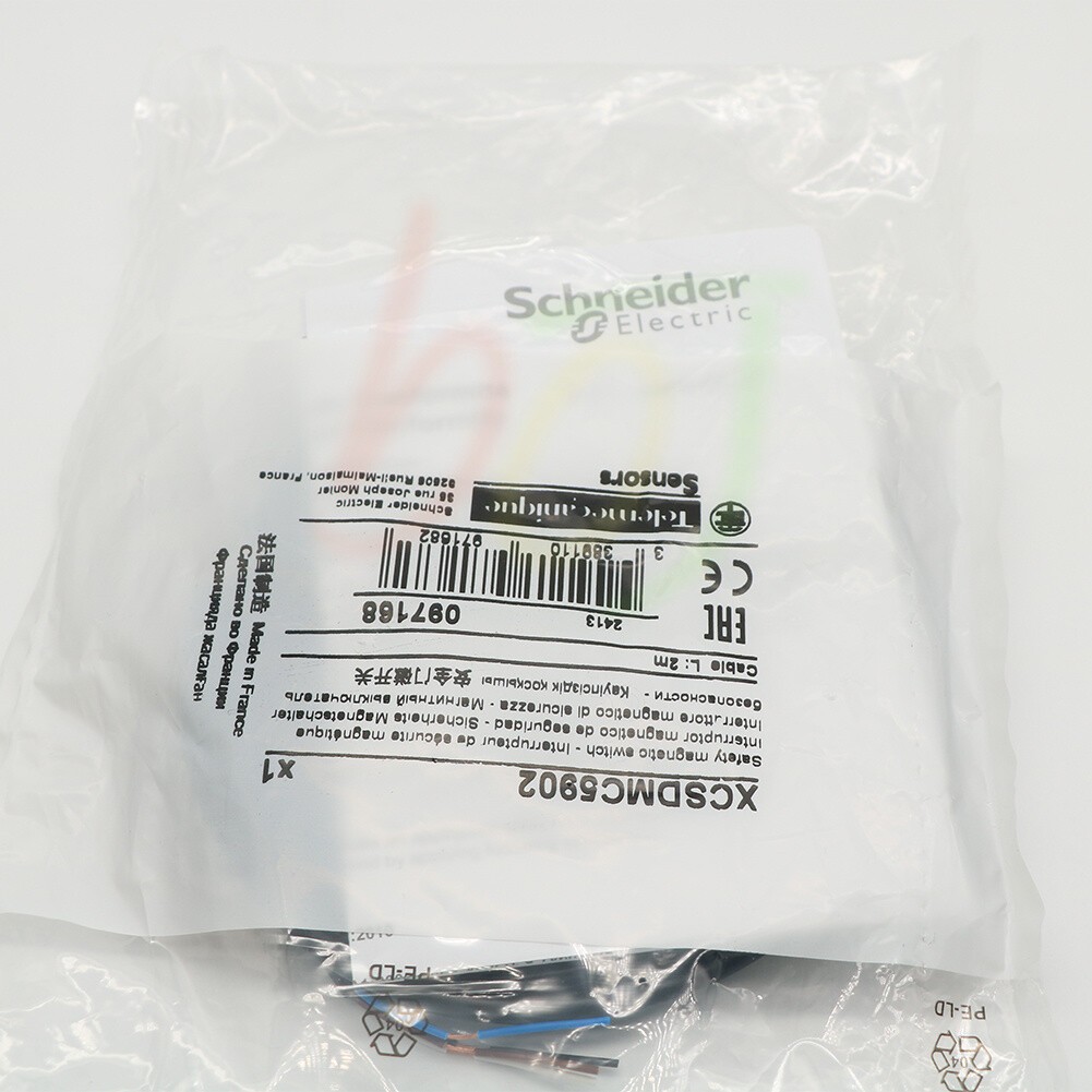 1Pcs New Schneider XCSDMC5902 Magnetic Safety Switches