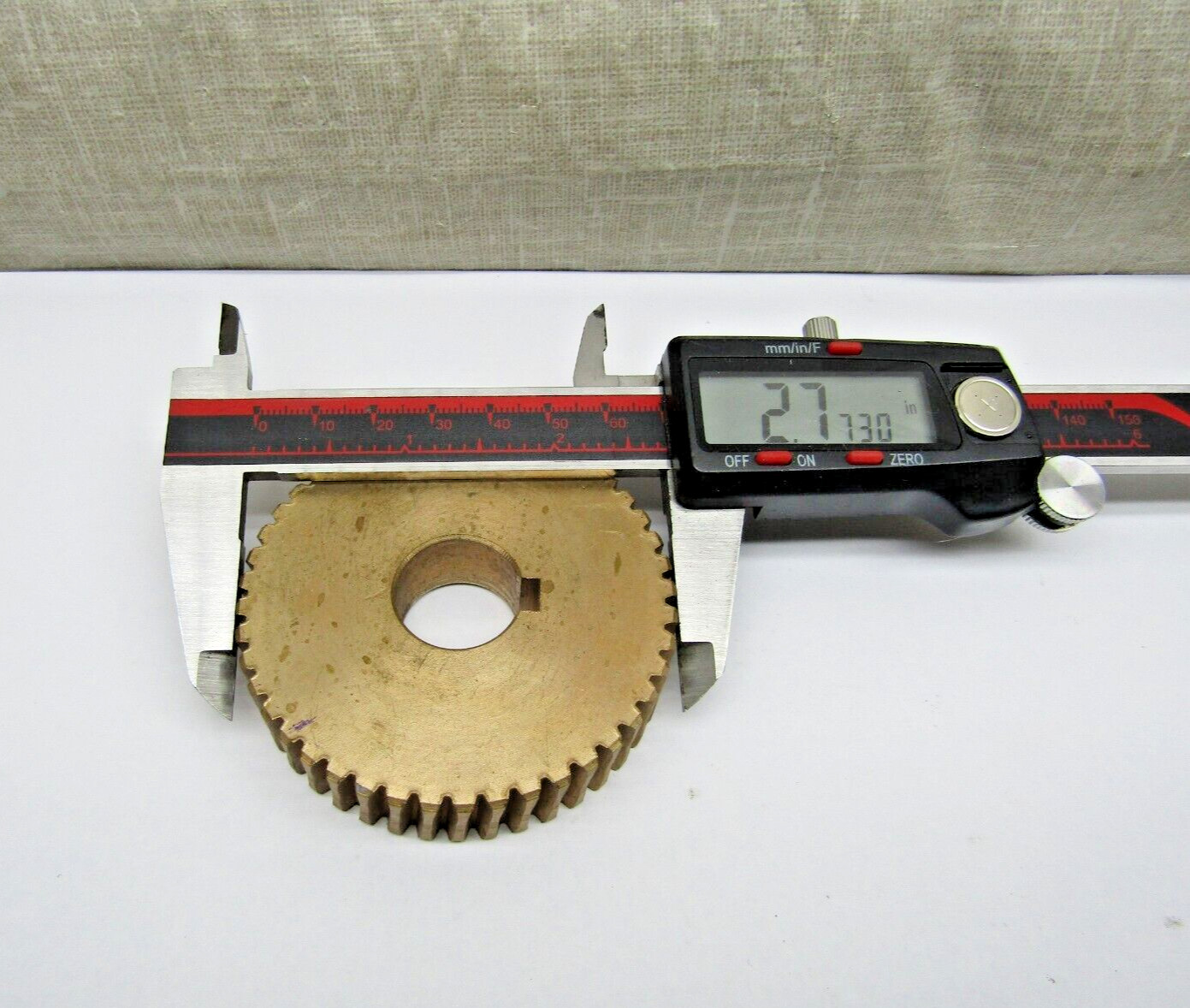 Brass Worm Gear 45 Teeth 2.77″ OD, 20mm Keyed Bore, 16mm Face See Photos