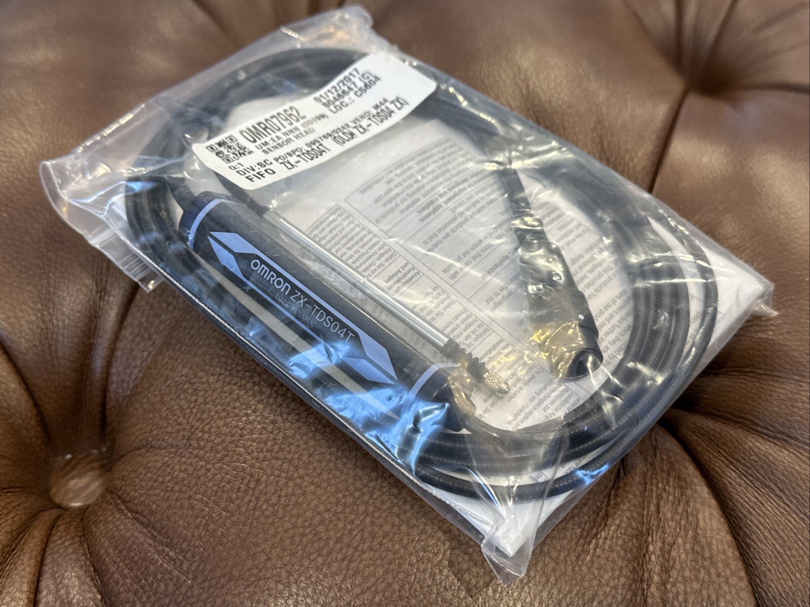 NEW OMRON ZX-TDS04T Contact Displacement Sensor Old# ZX-TDS04 ZX FAST SHIPPING