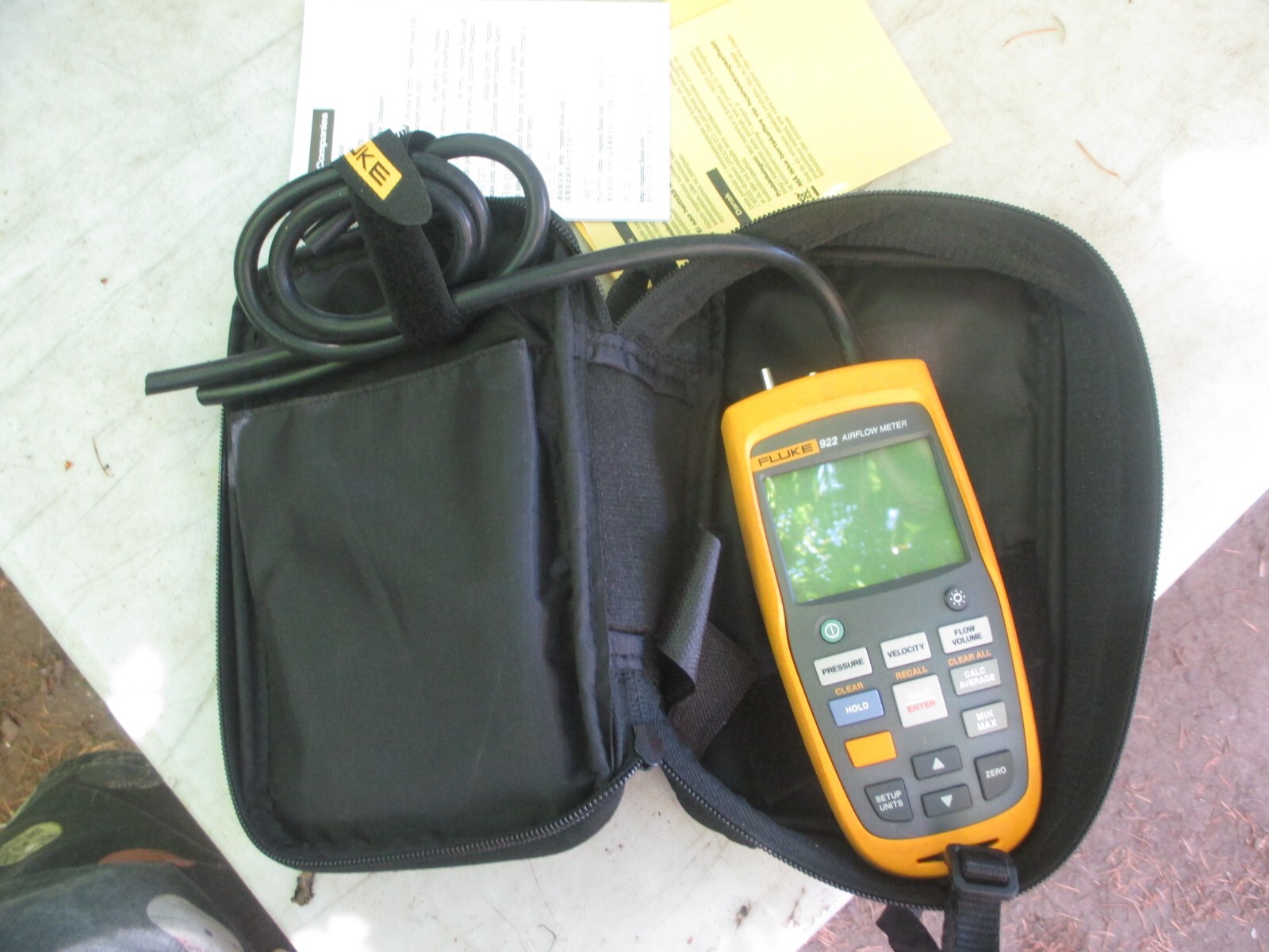 Fluke 922 Airflow Meter/Micromanometer Air Pressure Velocity Volume Temperature