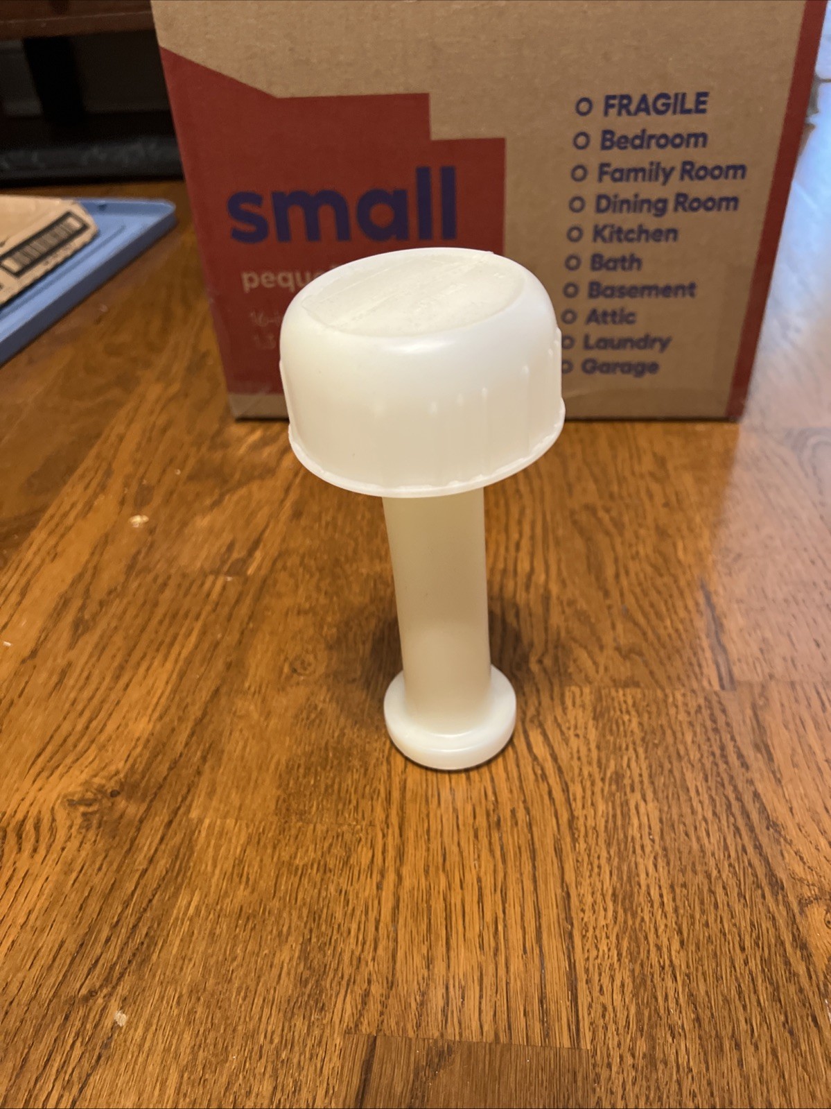 White Plastic Handle Stretch Wrap Dispenser ( Pack of 1 ) ( No Film Included )