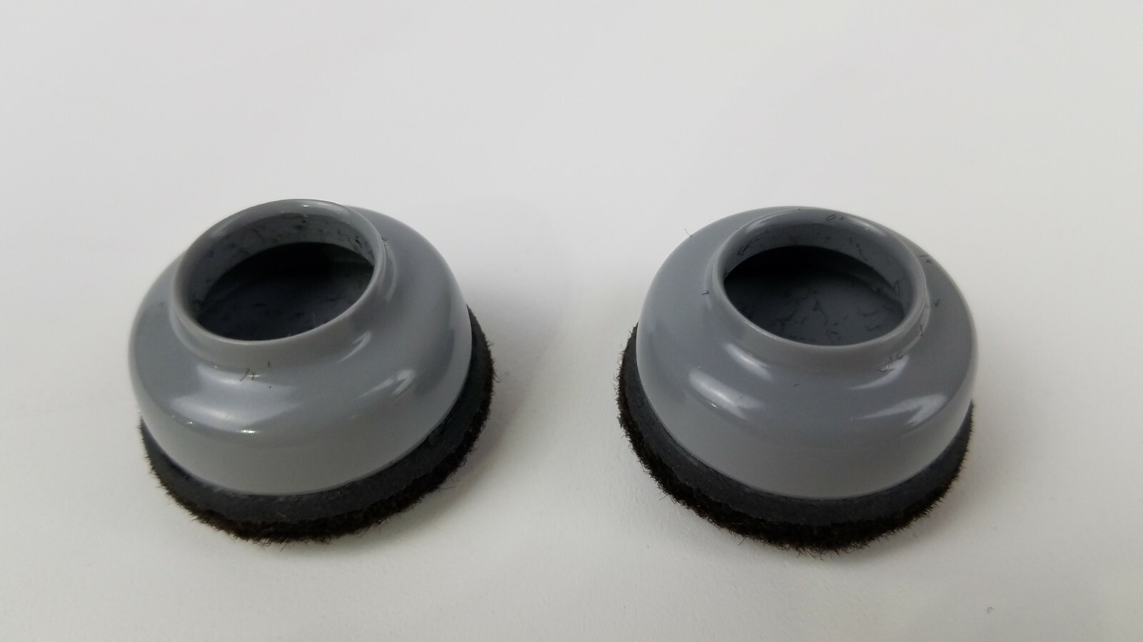 Nassco Slip Over Floor Savers Fits 3/4″ to 7/8″ Swivel Glide 1-1/4″ (8 Pack)