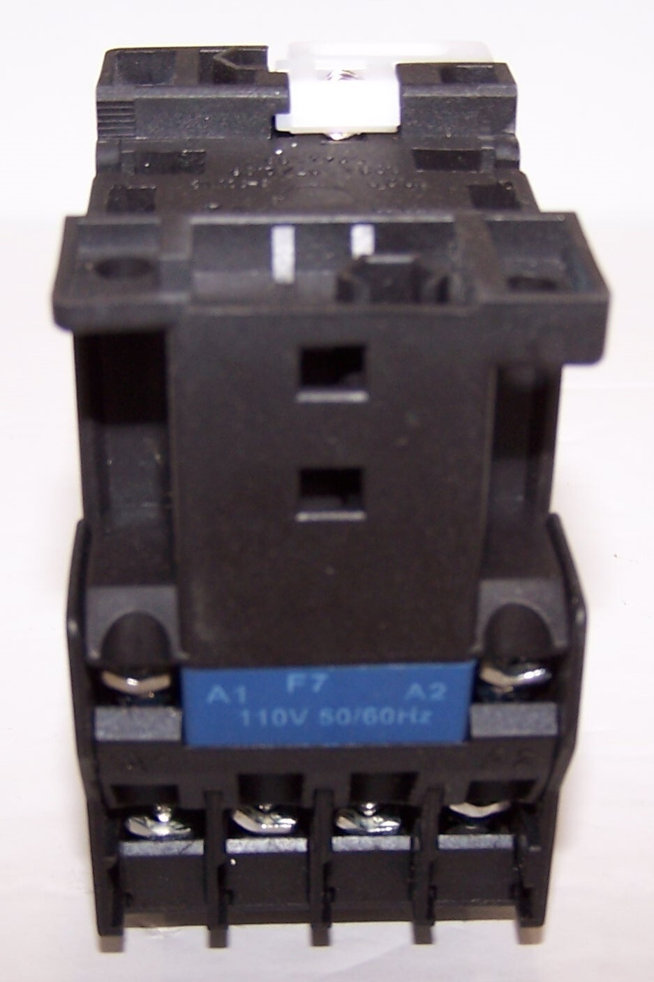 AC Contactor CJX2-1201 110V 50/60 Hz 3 Poles Normally Closed