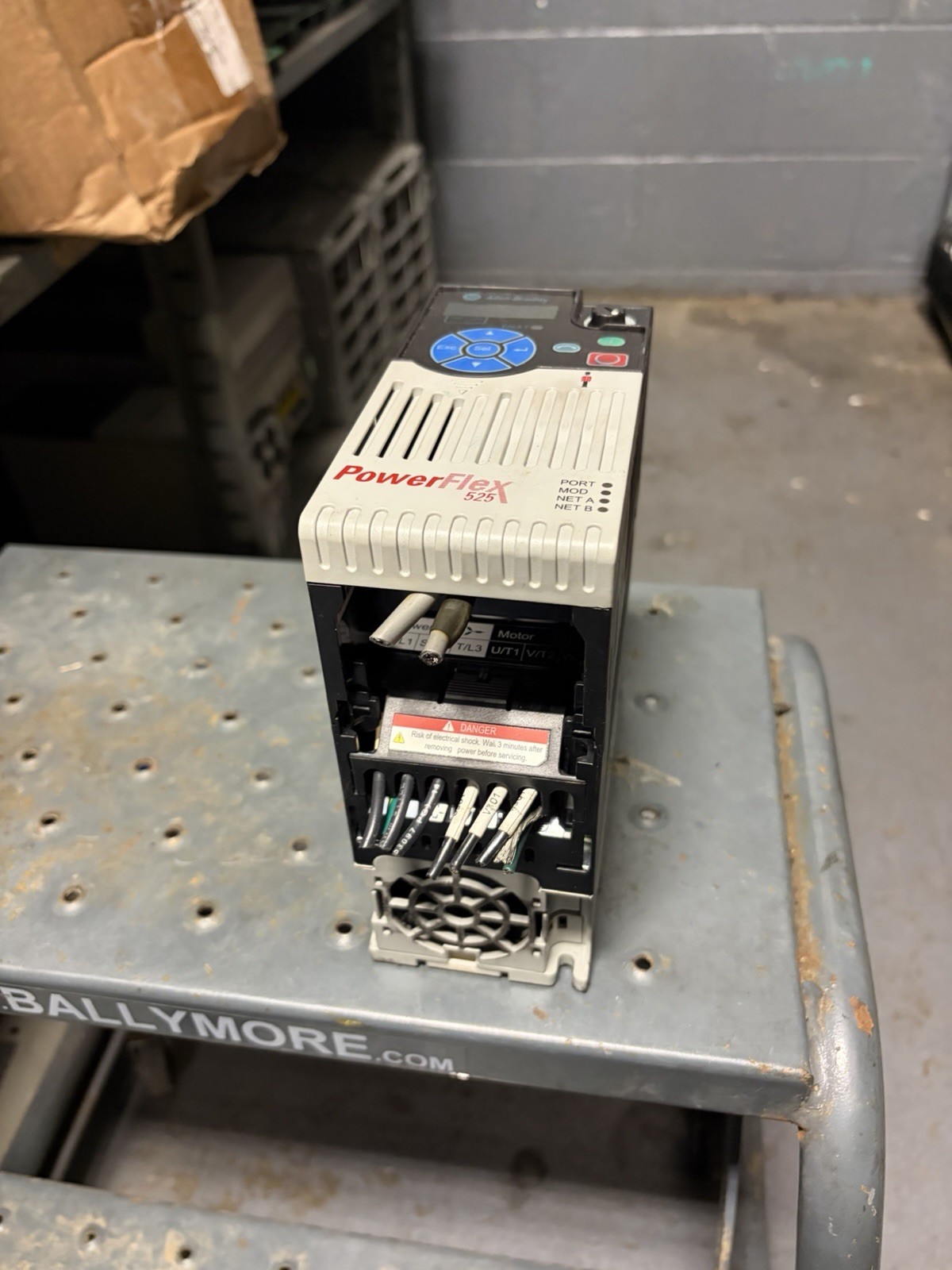 Allen-Bradley 25B-D2P3N114 Ser A Powerflex 525 AC Drive 1HP USED