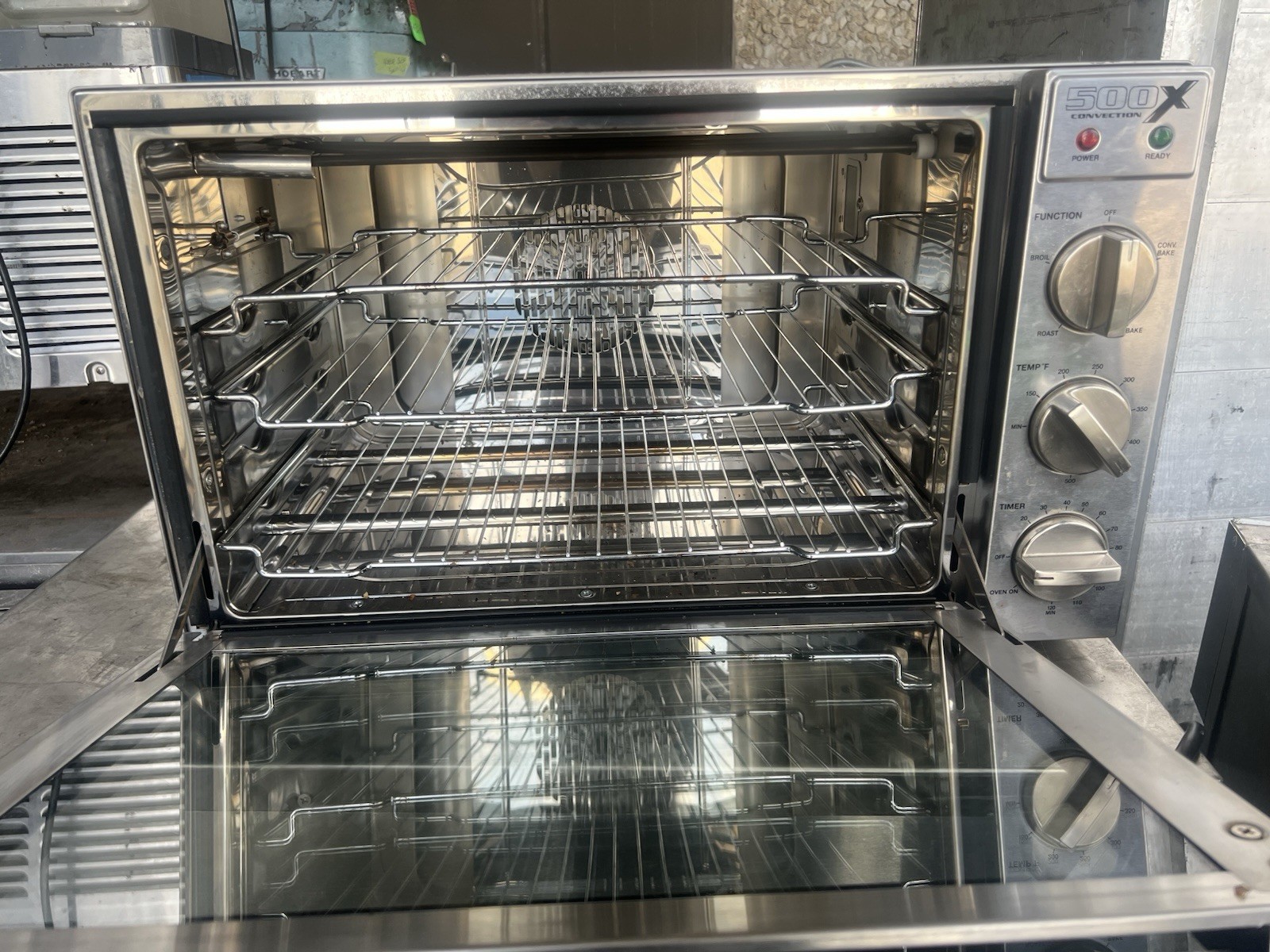 Waring WCO500X Commercial 1/2 Size Convection Oven 120V