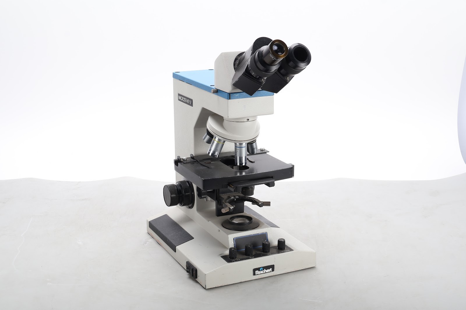 Reichert Microstar IV 410 Trinocular Head Microscope W/ 4x, 10x, 40x, 100x/1.25