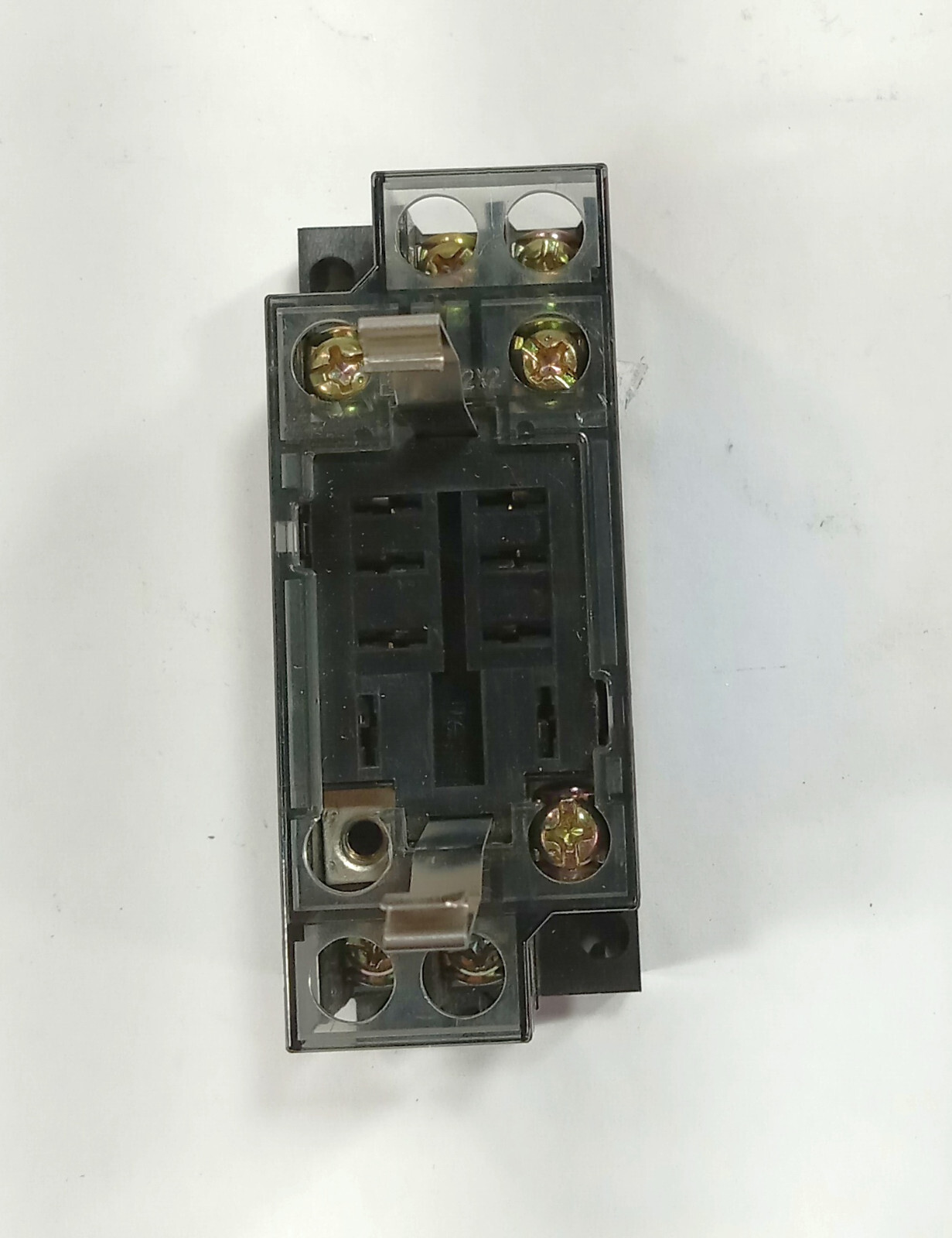 1 USED FUJI TP68X2 10 AMPS 250 VAC RELAY BASE ***MAKE OFFER***