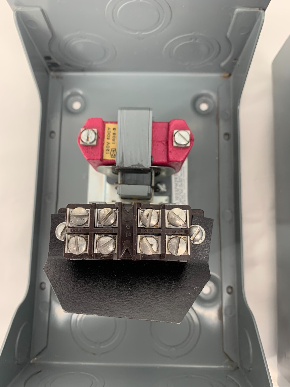 Cutler-Hammer 10337H293A 1-Minute Pneumatic Time Delay Relay 600V Timing Switch