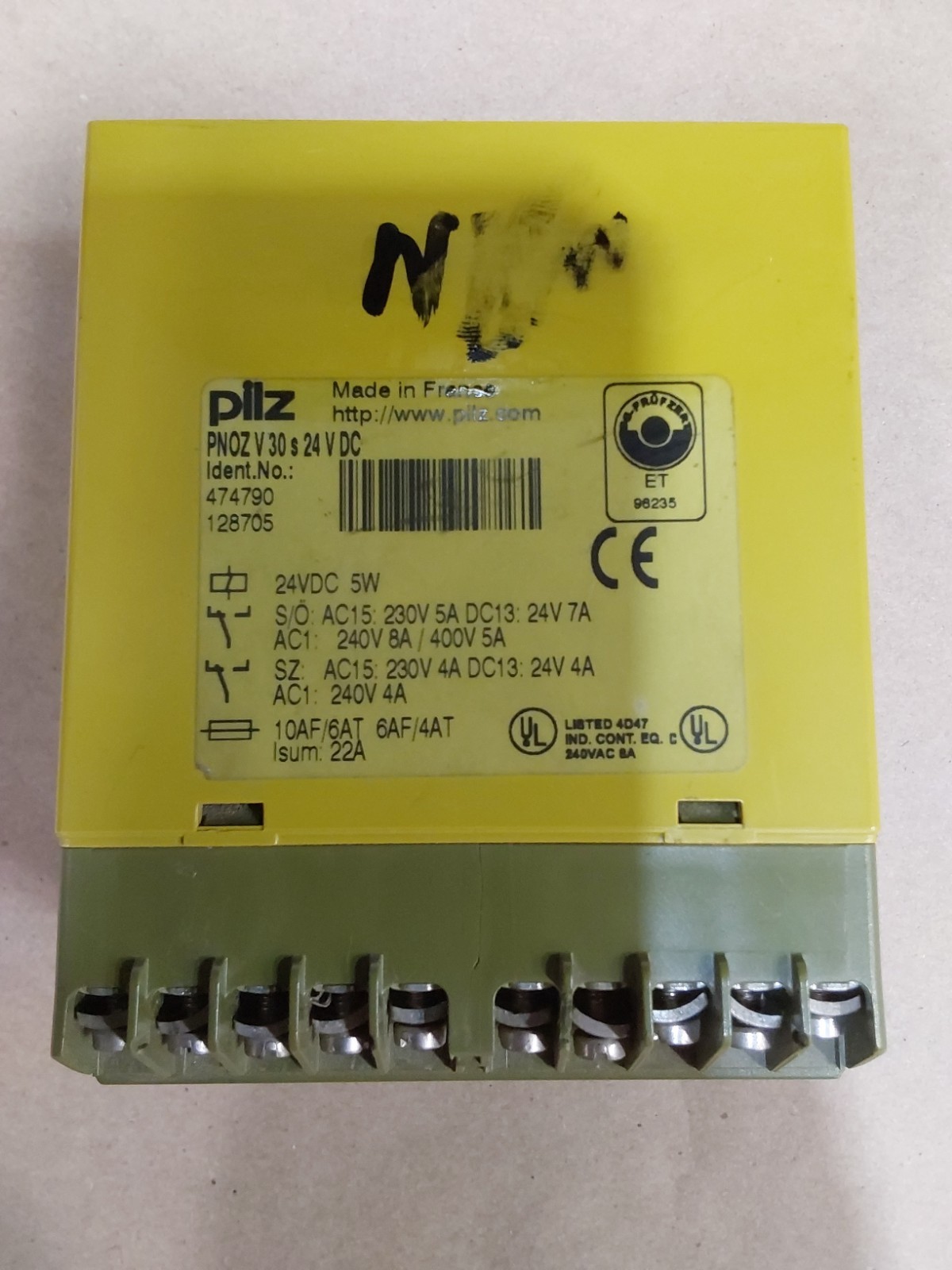 PILZ PNOZ V 30 s 24 V DC Safety Relay.