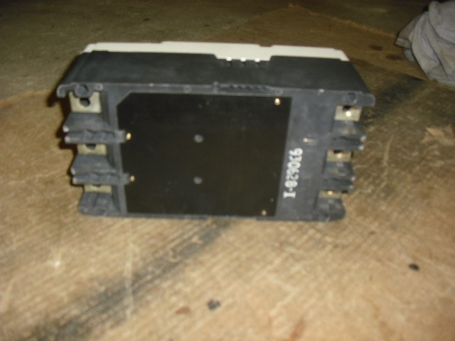 Westinghouse KD3400F 400A 3 Pole Circuit Breaker 600V w/ 2KS250T & KS3250T