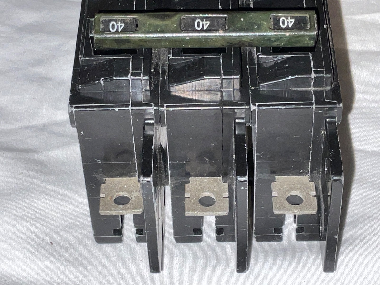Siemens 40 Amps 240V 3 Pole Circuit Breaker BQ3B040 240V Electrical Load Center