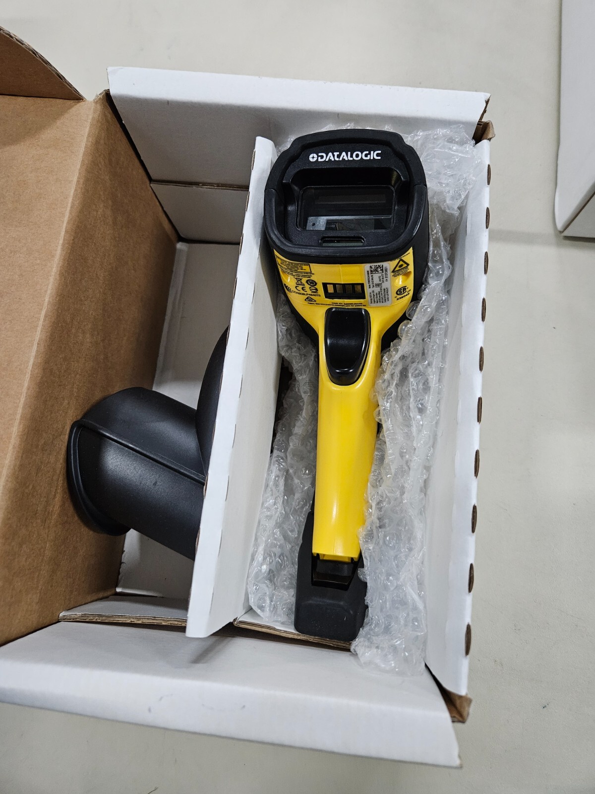 DATALOGIC POWERSCAN PM8300 with BC-8030 NEW