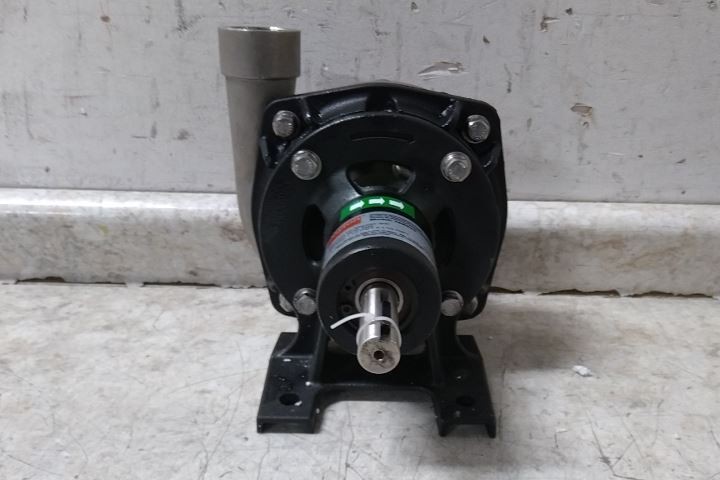 Dayton 10X670 5 HP 135 Ft Max Head 1-1/2 In Intake NPT Pedestal Pump