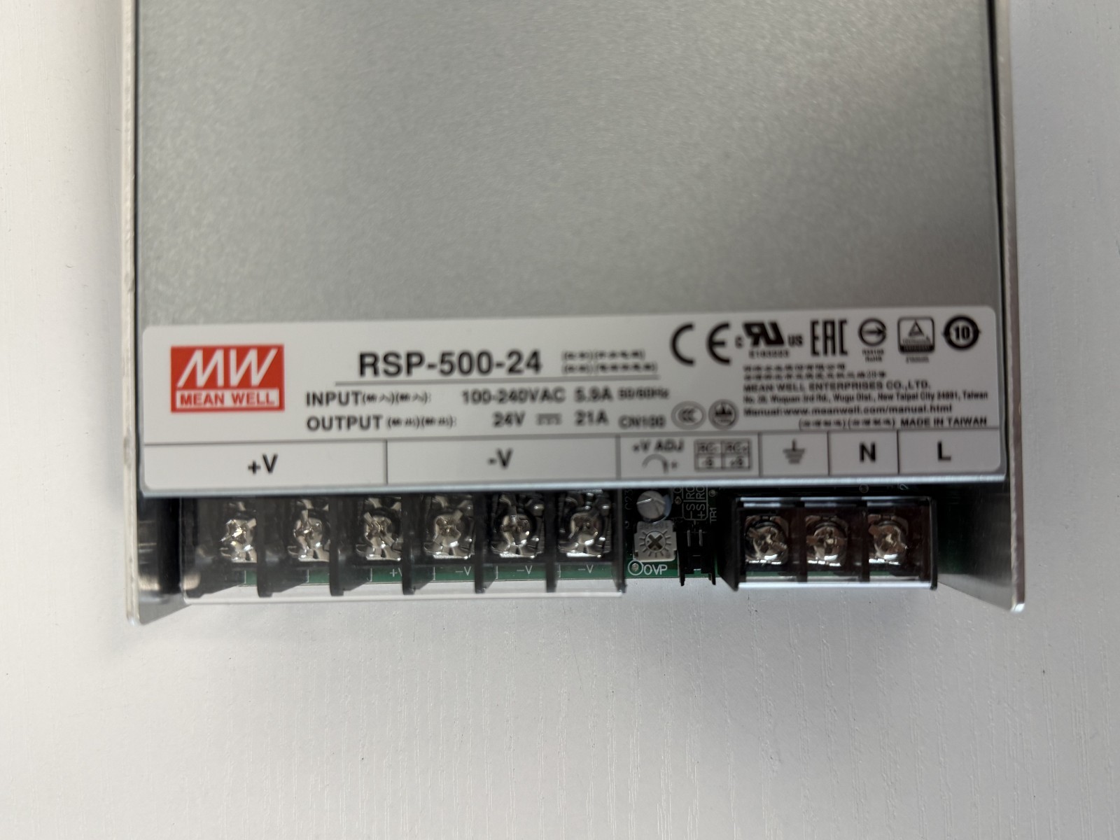 Mean Well: RSP-500-24 Enclosed Power Supply, 500W 24V 21A 100-240VAC
