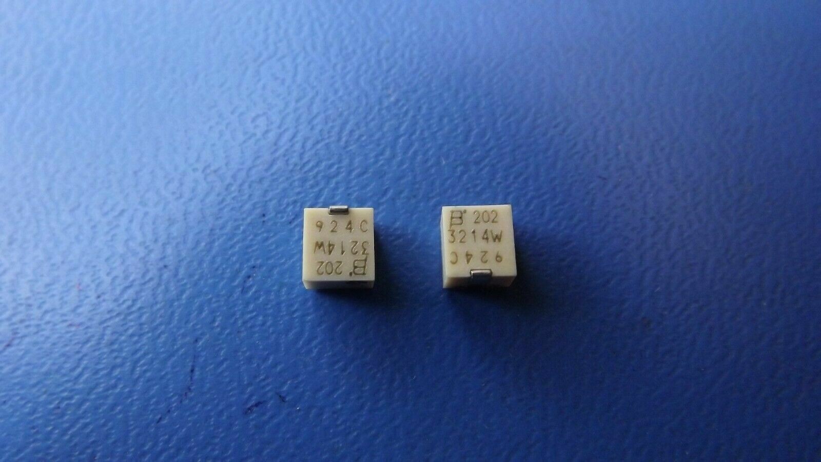 (5PCS) 3214W-1-202E BOURNS TRIMMER 2K OHM 0.25W J LEAD TOP