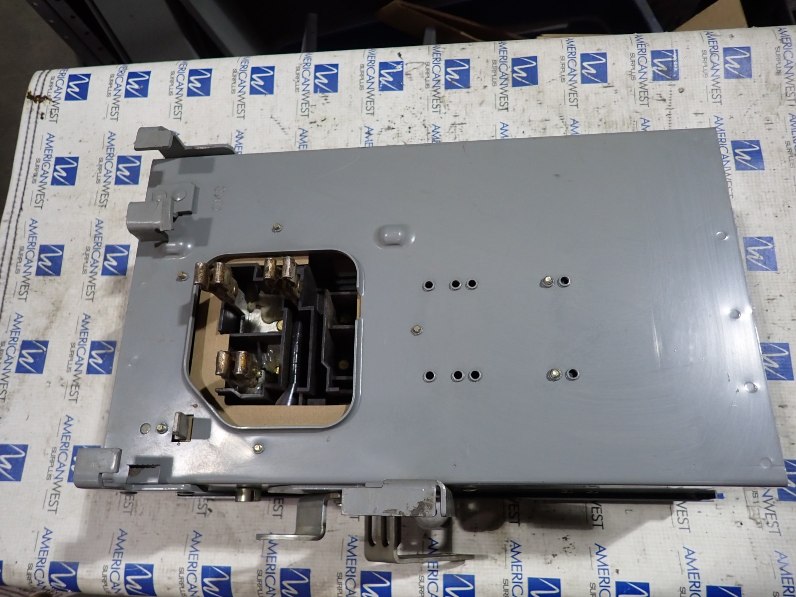 Square D PQ3603G 30 amp 600 volt Fusible 3 Phase 3 Wire Vertical Bus Plug BP625