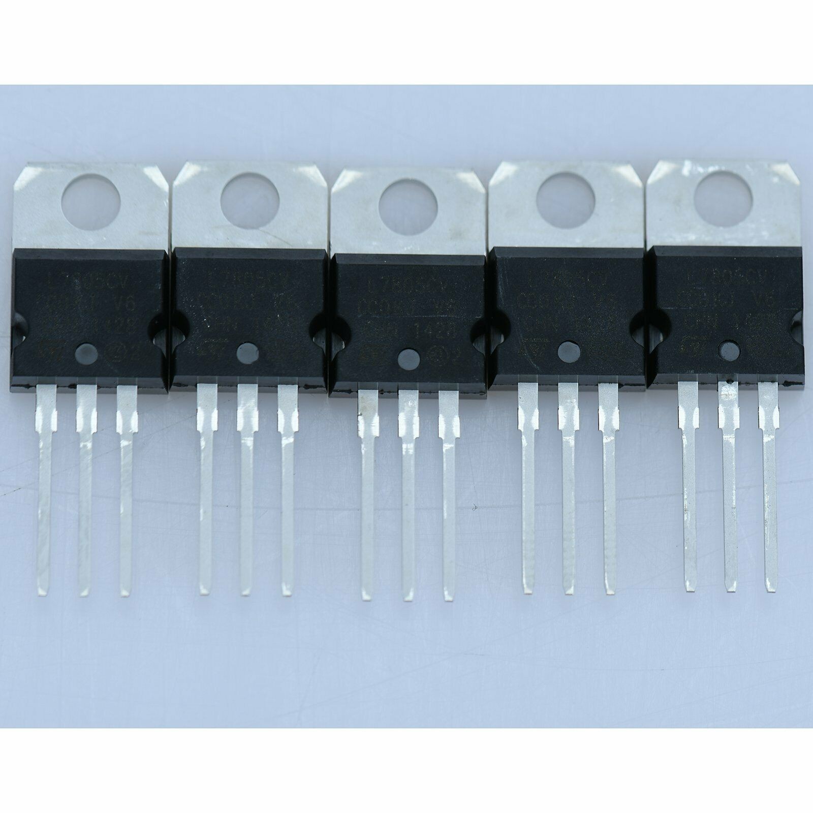 10pcs New L7805CV L7805 LM7805 ST TO-220 Voltage Regulator 5V 1.5A
