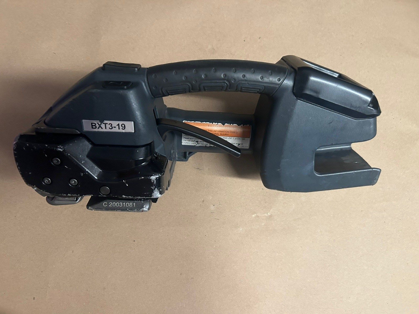 Signode BXT3-19 Battery Powered Strapping Tool With Batt and Charger