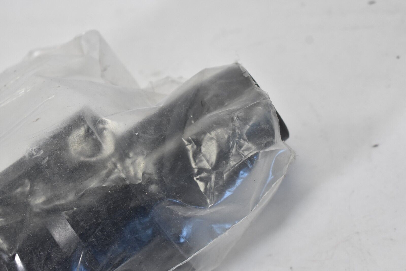 Thomas & Betts 1601EA4 15kV Extended Bushing Insert Elastimold 45-4321-29