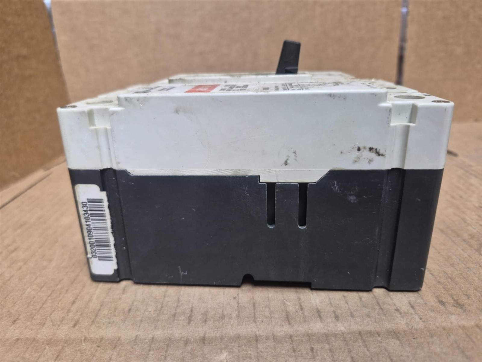 Cutler-Hammer 3 Pole 15 Amp Circuit Breaker Part No. EHD3015