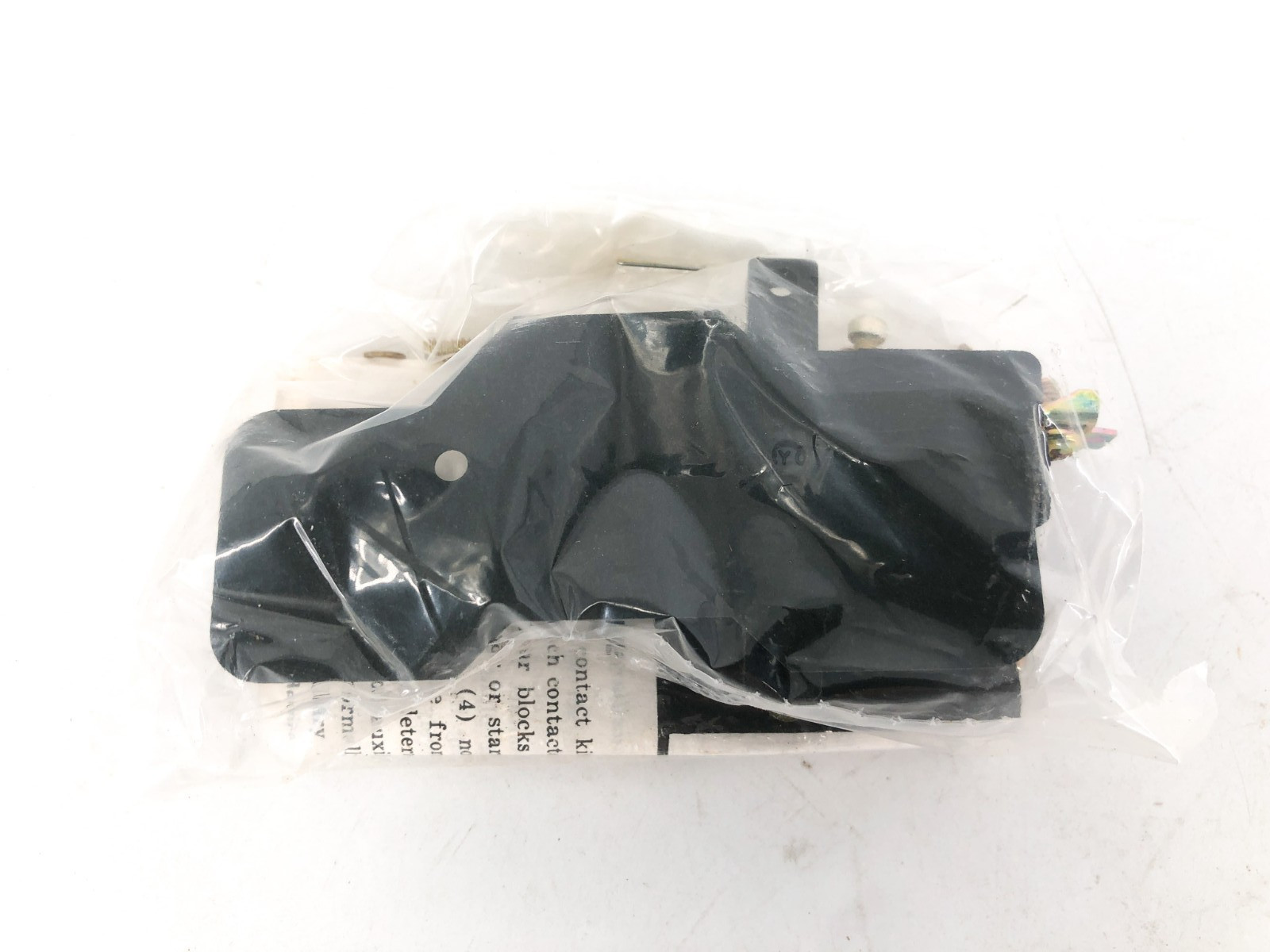 Lot of 2 New GE 105X300P Auxiliary Contacts 600V NEMA Size 3 & 4