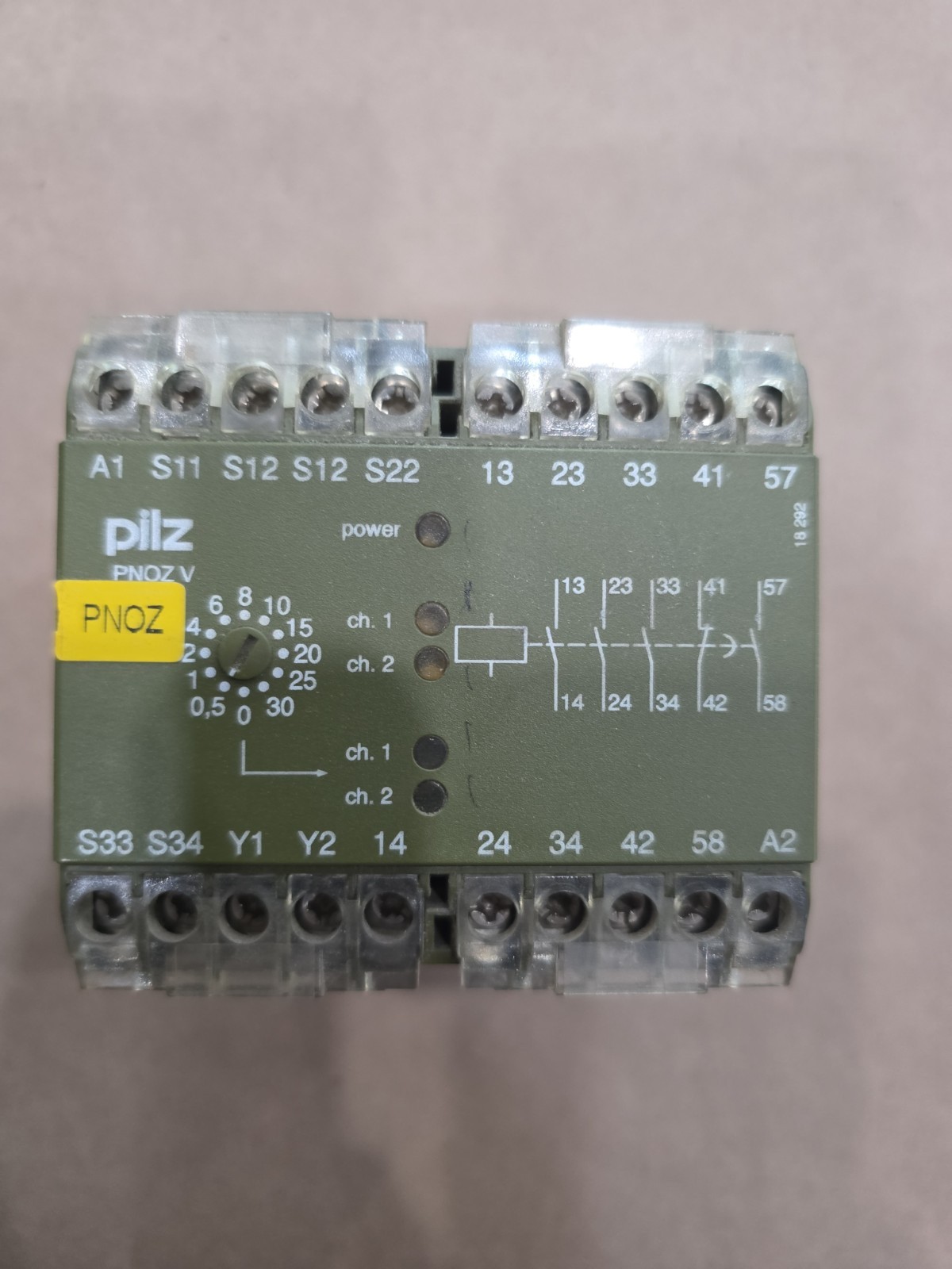 PILZ PNOZ V 30S 3S 1SZ/10 / 474790 24VDC 5W SAFETY RELAY – USED