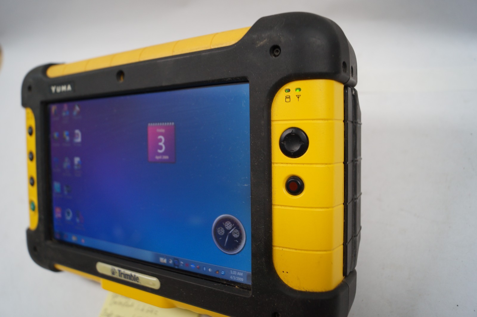 Trimble Yuma R0.7 Rugged 7″ Tablet Win7 1.6GHz 1GB Mem 30GB HD Touch WORKS F121