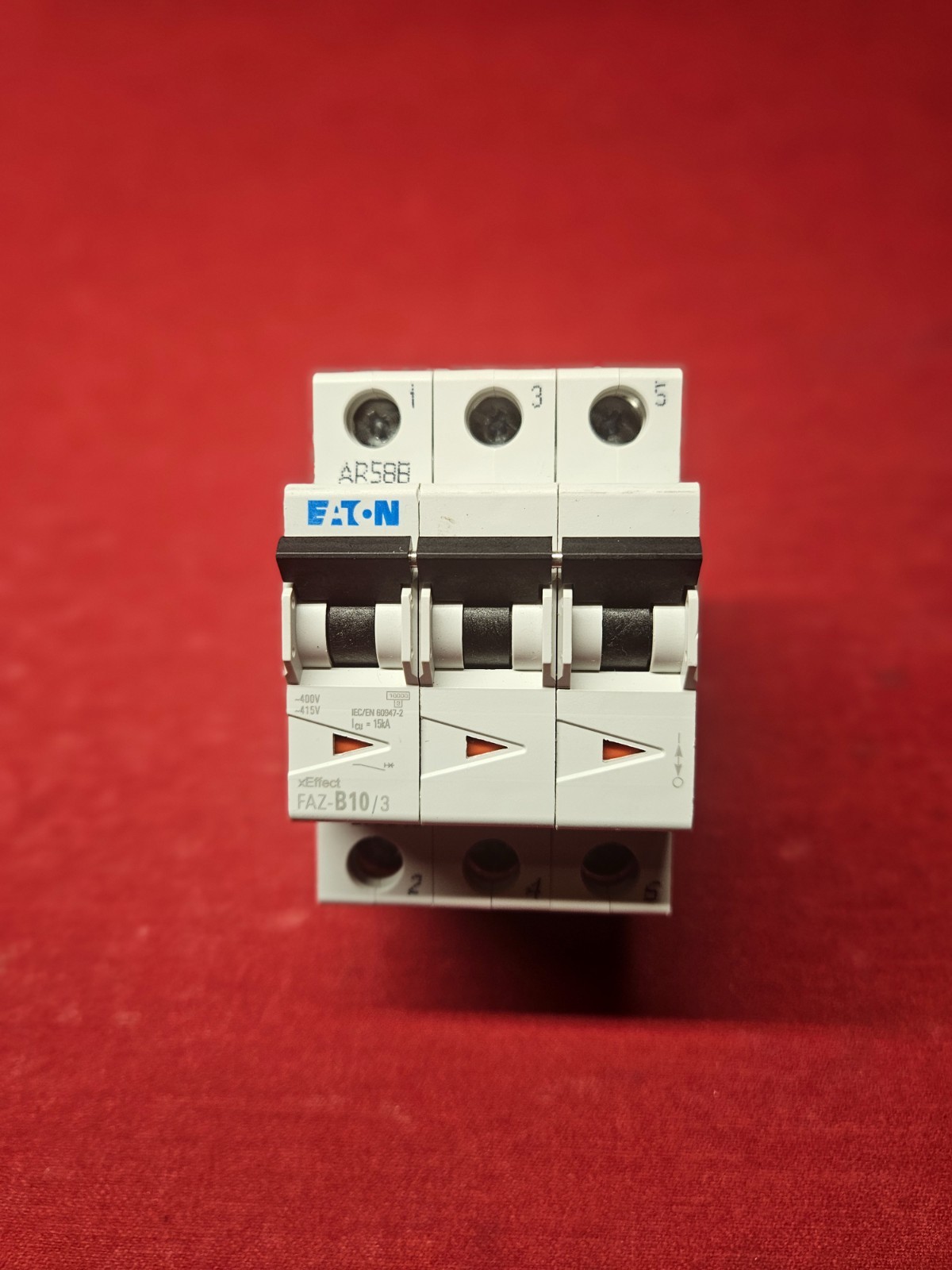 EATON CIRCUIT BREAKER FAZ-B10/3 XEFFECT IEC/EN 60947-2 CAT. A