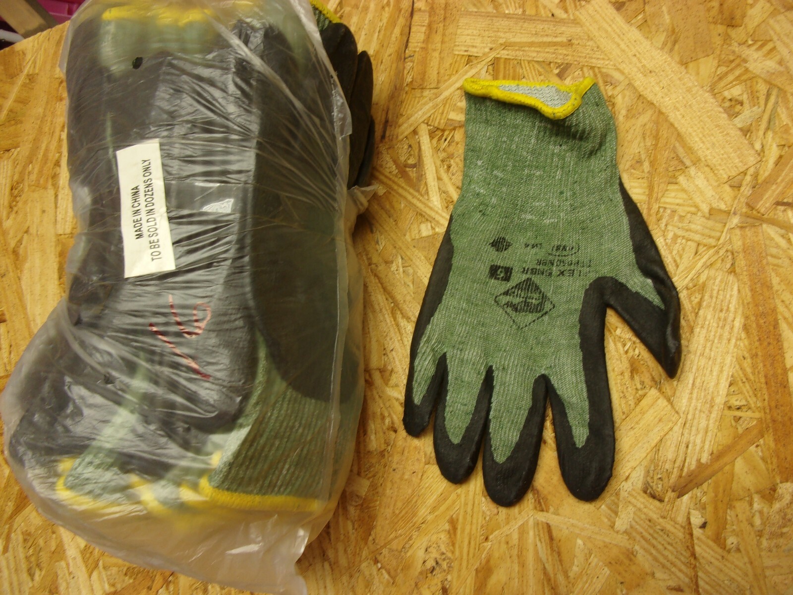 Tilsatec RHINO TTP060NBR LEVEL 4 Cut Resistant Gloves Size 6 12-Pairs 1 Dozen