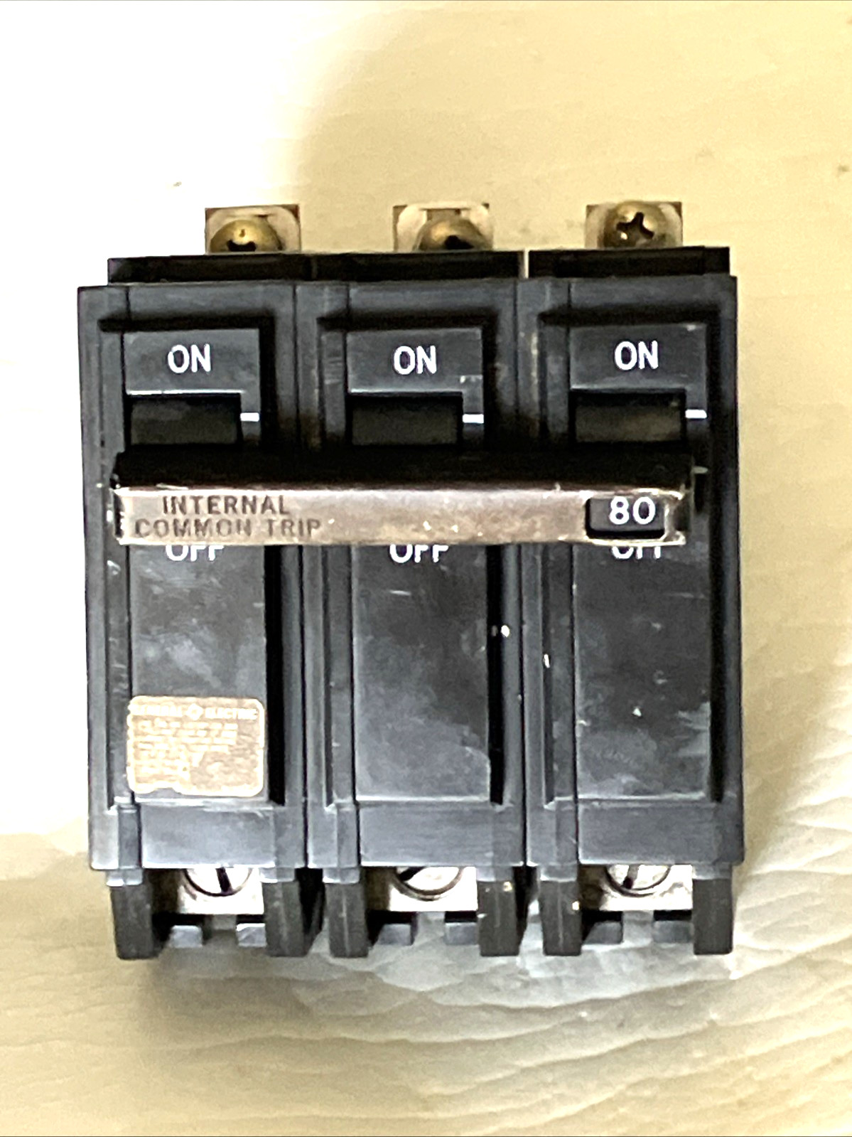 GE THQB CIRCUIT BREAKER THQB32080 80A 240V 3P 3Ph with OEM Bolt-on Bus Screws