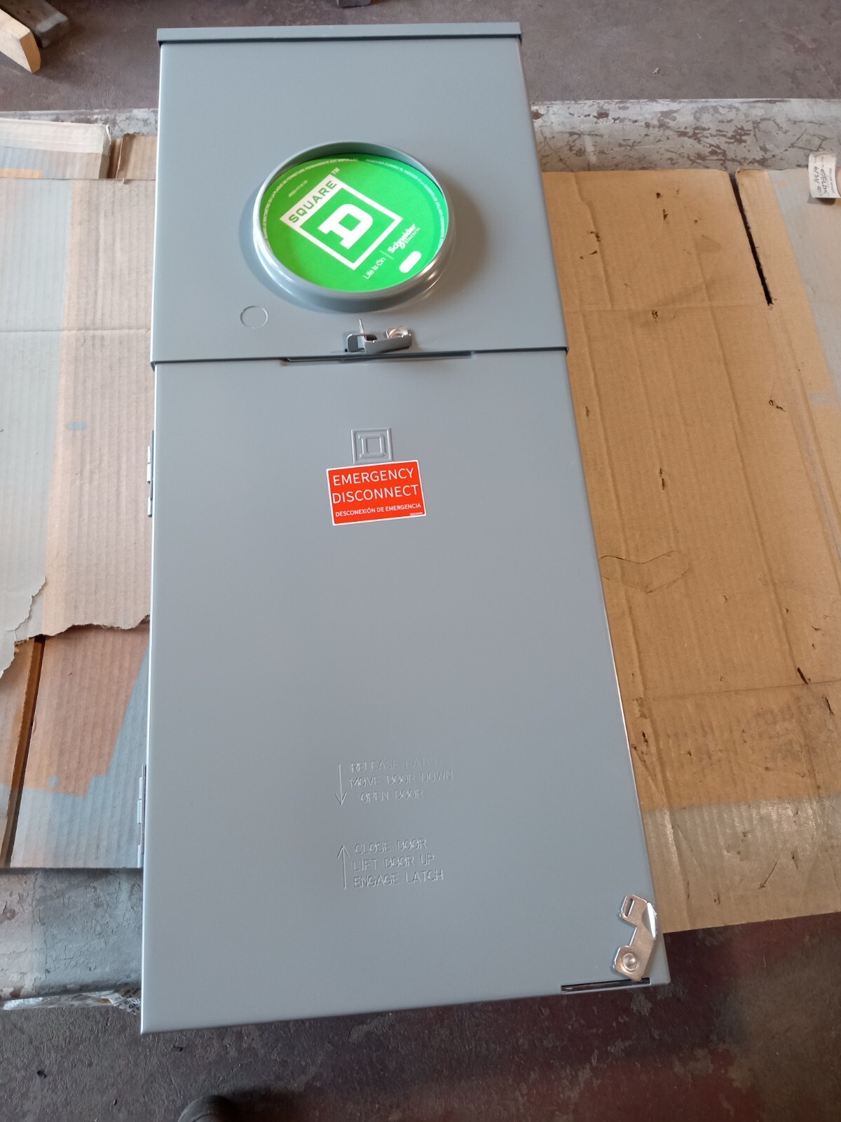 Square D RC816F200C Meter Main Breaker 200 Amp 16-Circuit 8-Space Outdoor