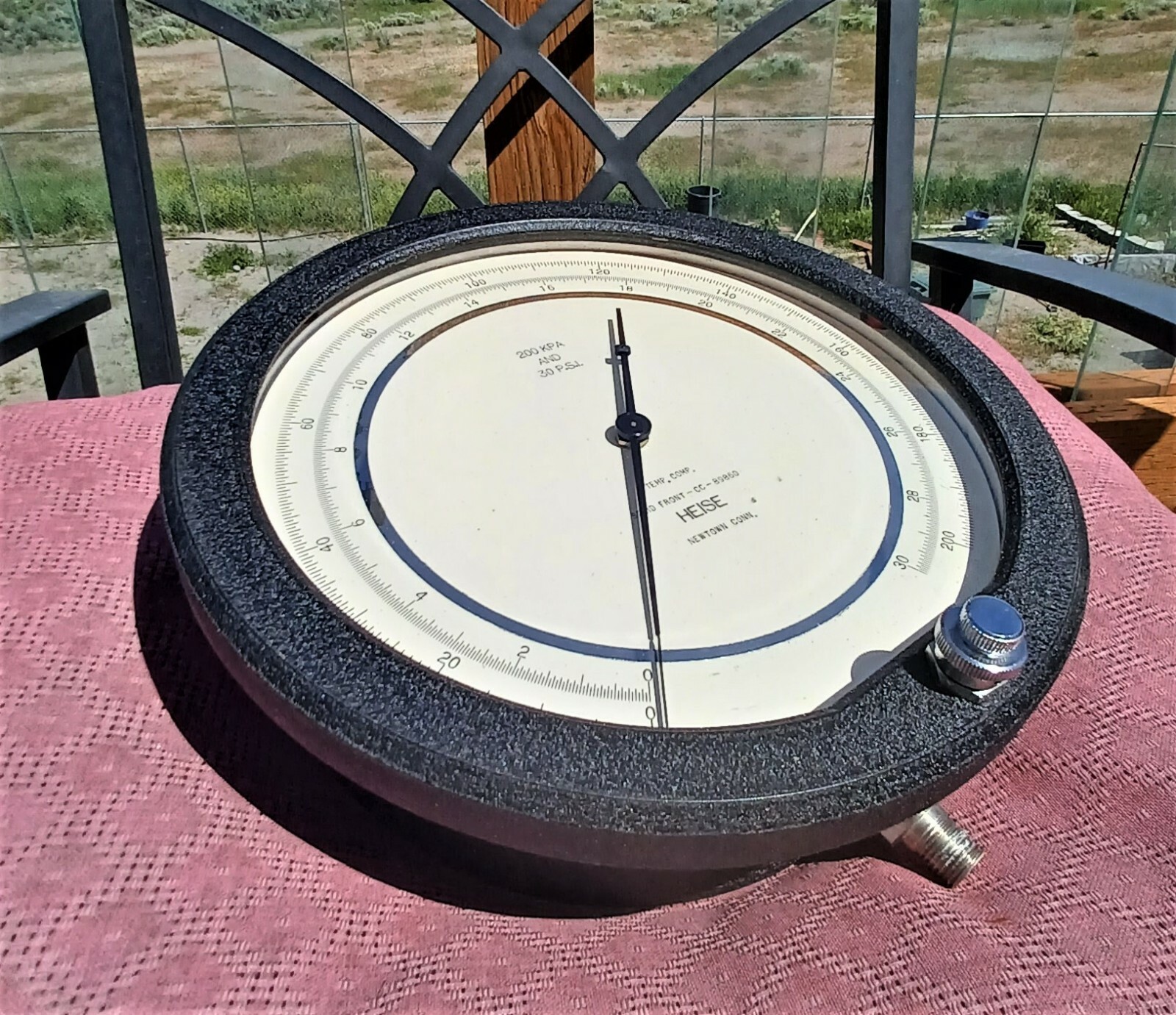 Heisi 0.1% Dual Scale Pressure Test Gauge – 0.0 to 30.0 PSI / 0.0 to 200.0 KPA