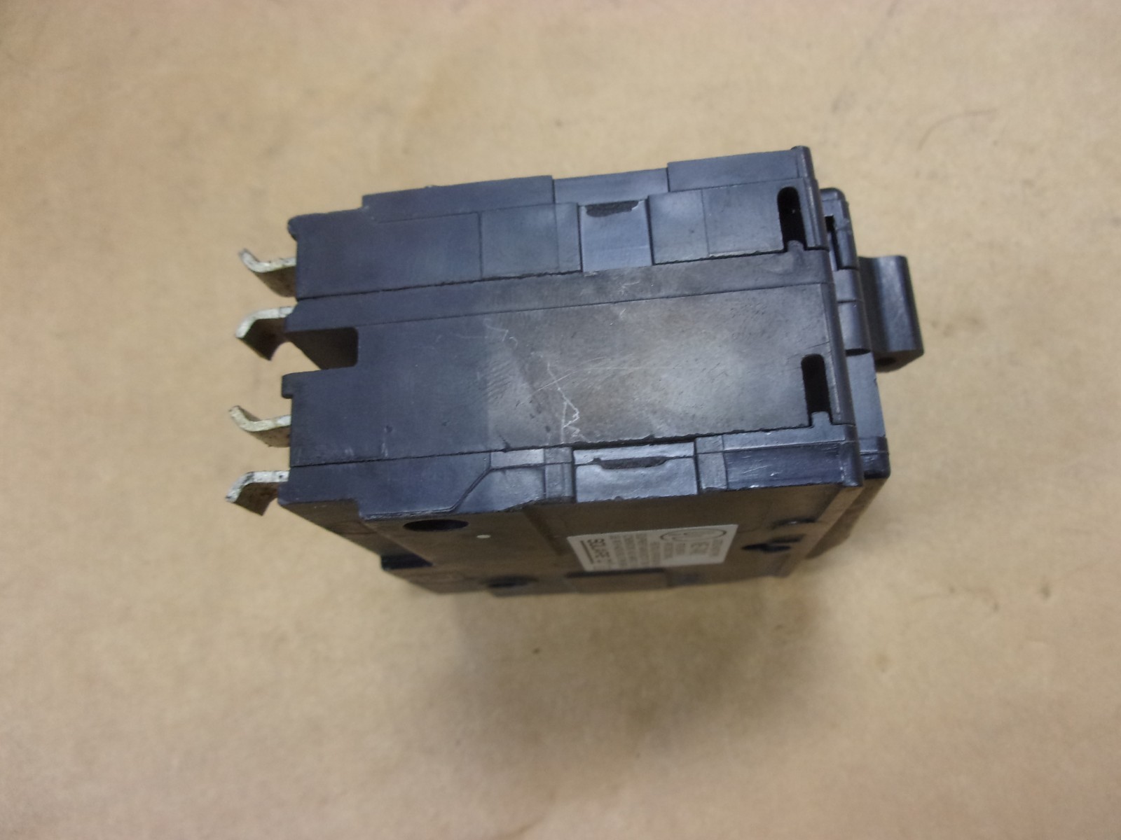Square D QO210 120 240 V AC 2 Pole 10 Amp Plug In Circuit Breaker NE-7482 HACR