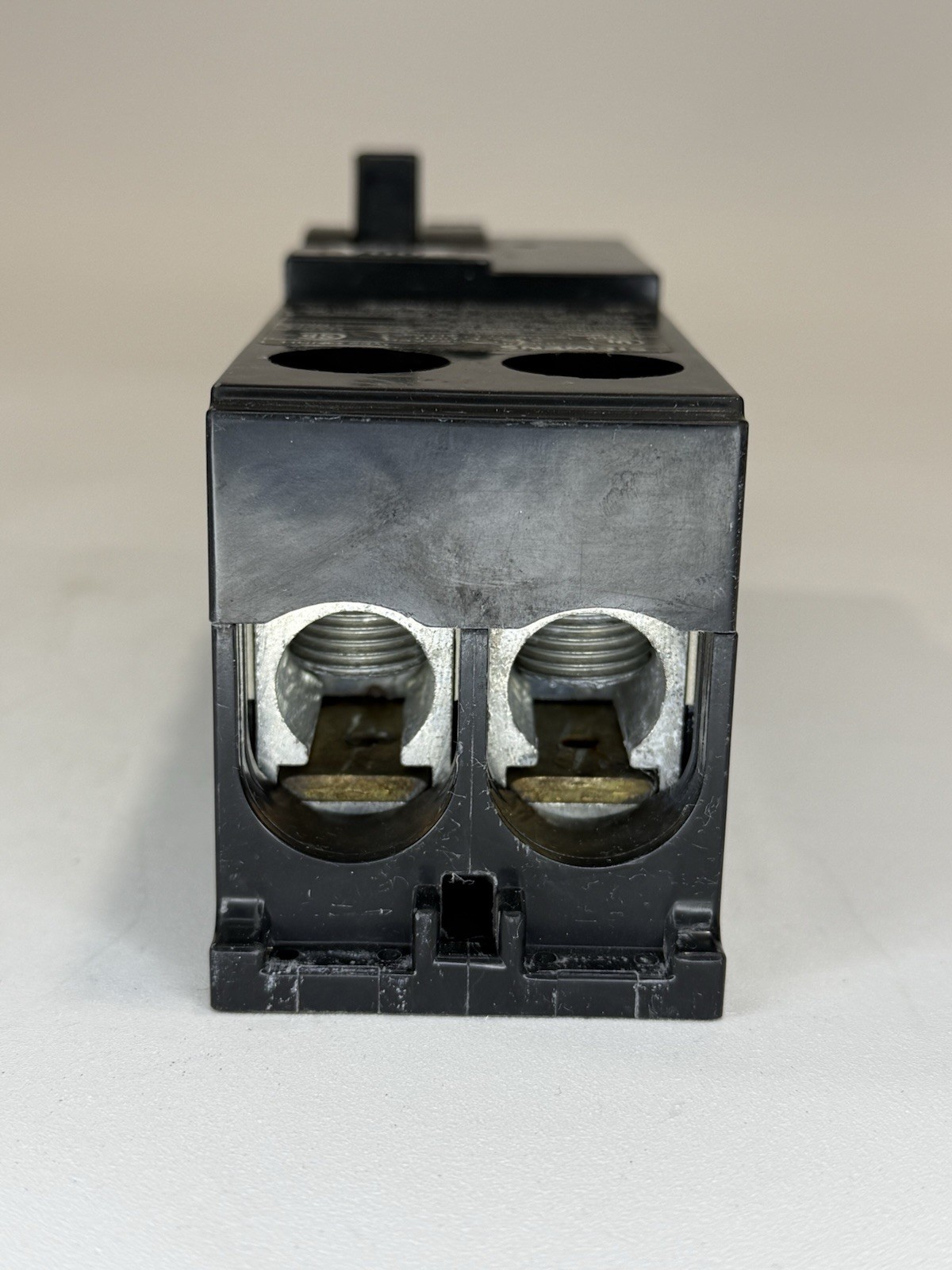 Siemens QN2200RH Main Circuit Breaker 200A 120V 240V 2 Pole QNRH